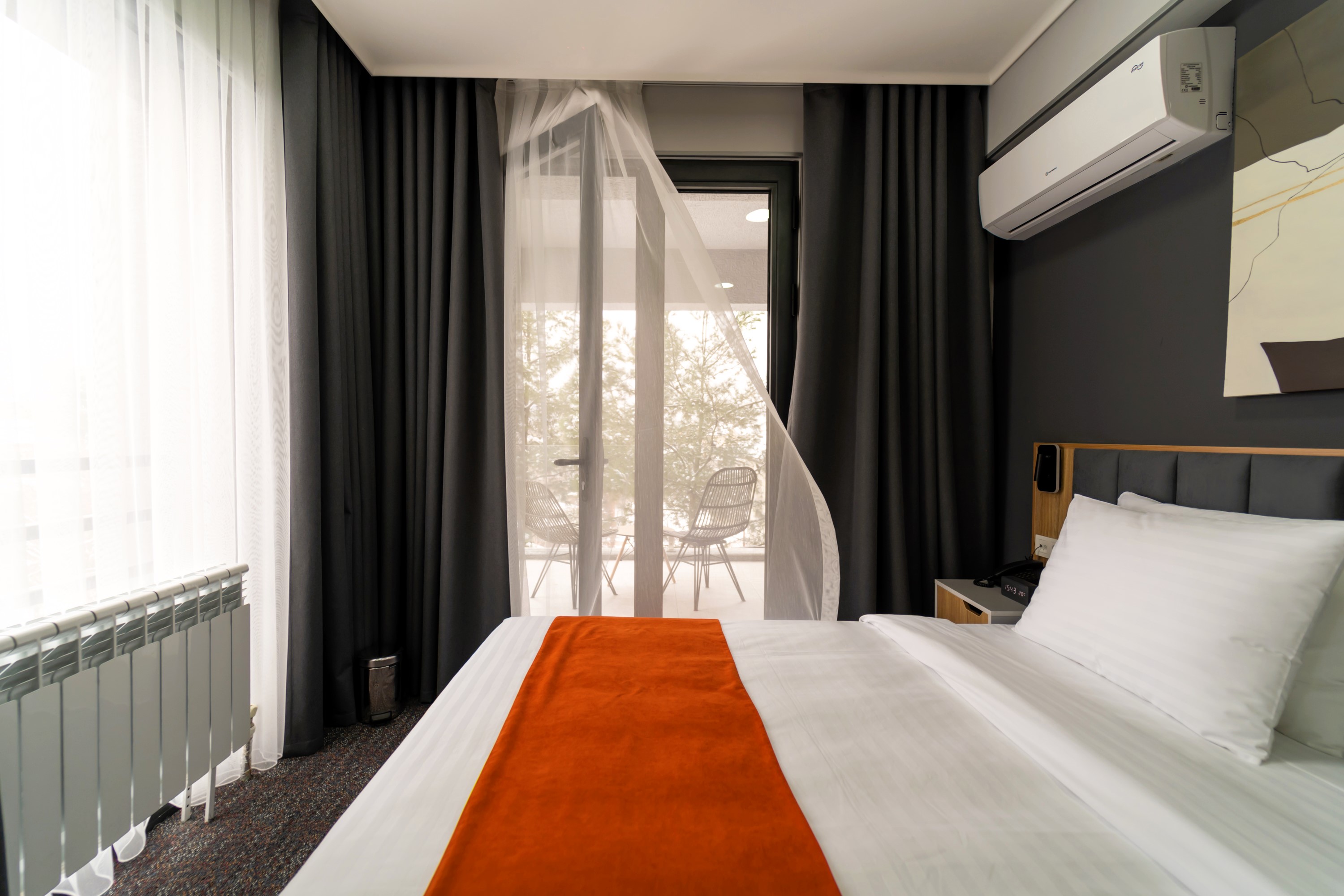 Double Deluxe Two Beds