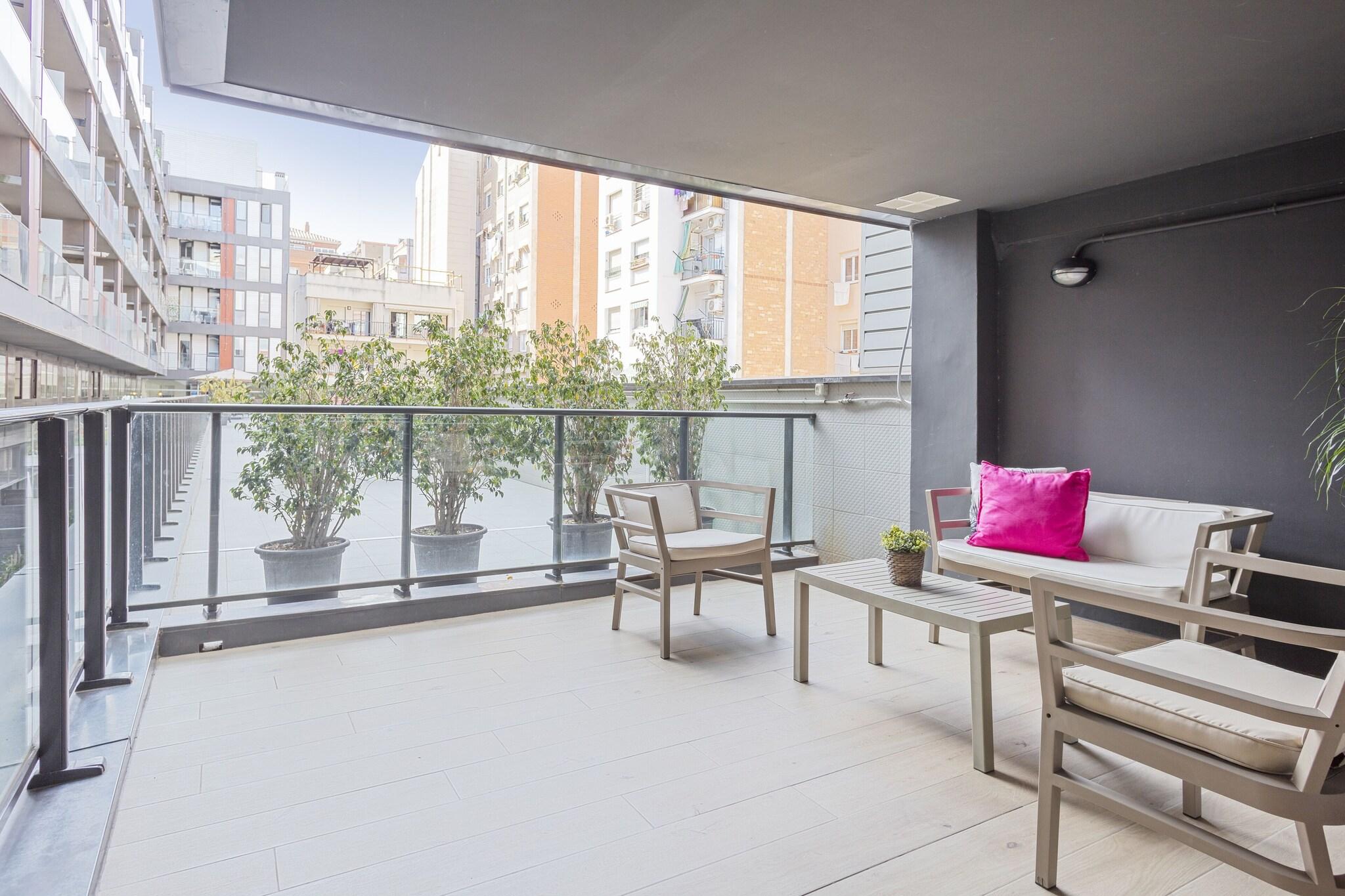 Studio King Size Bed