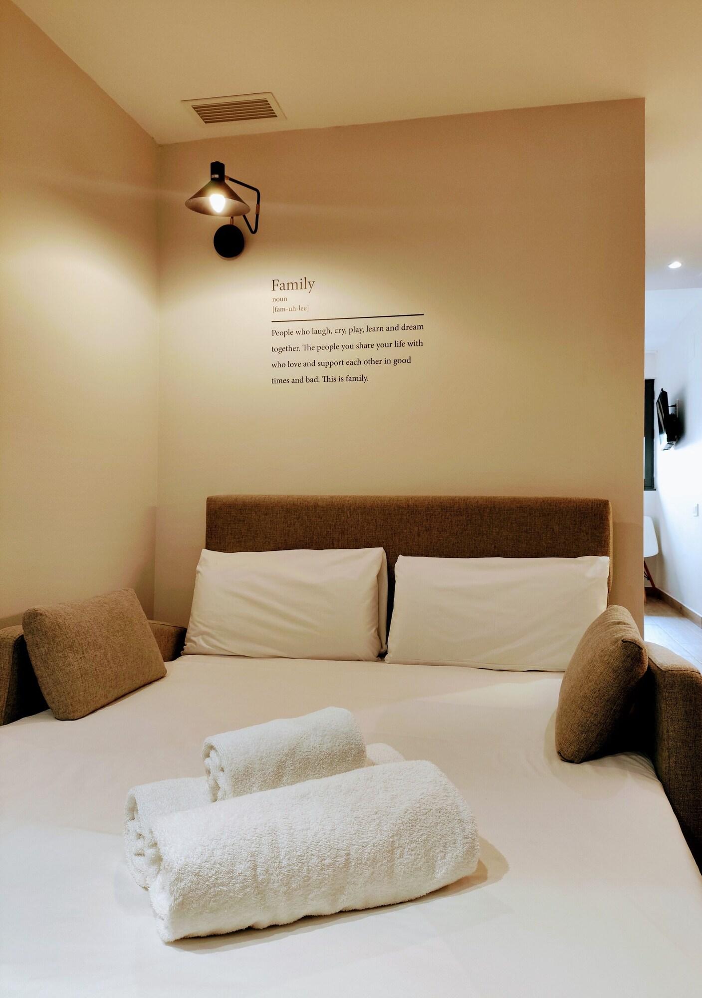 Family Room Queen Size Bed