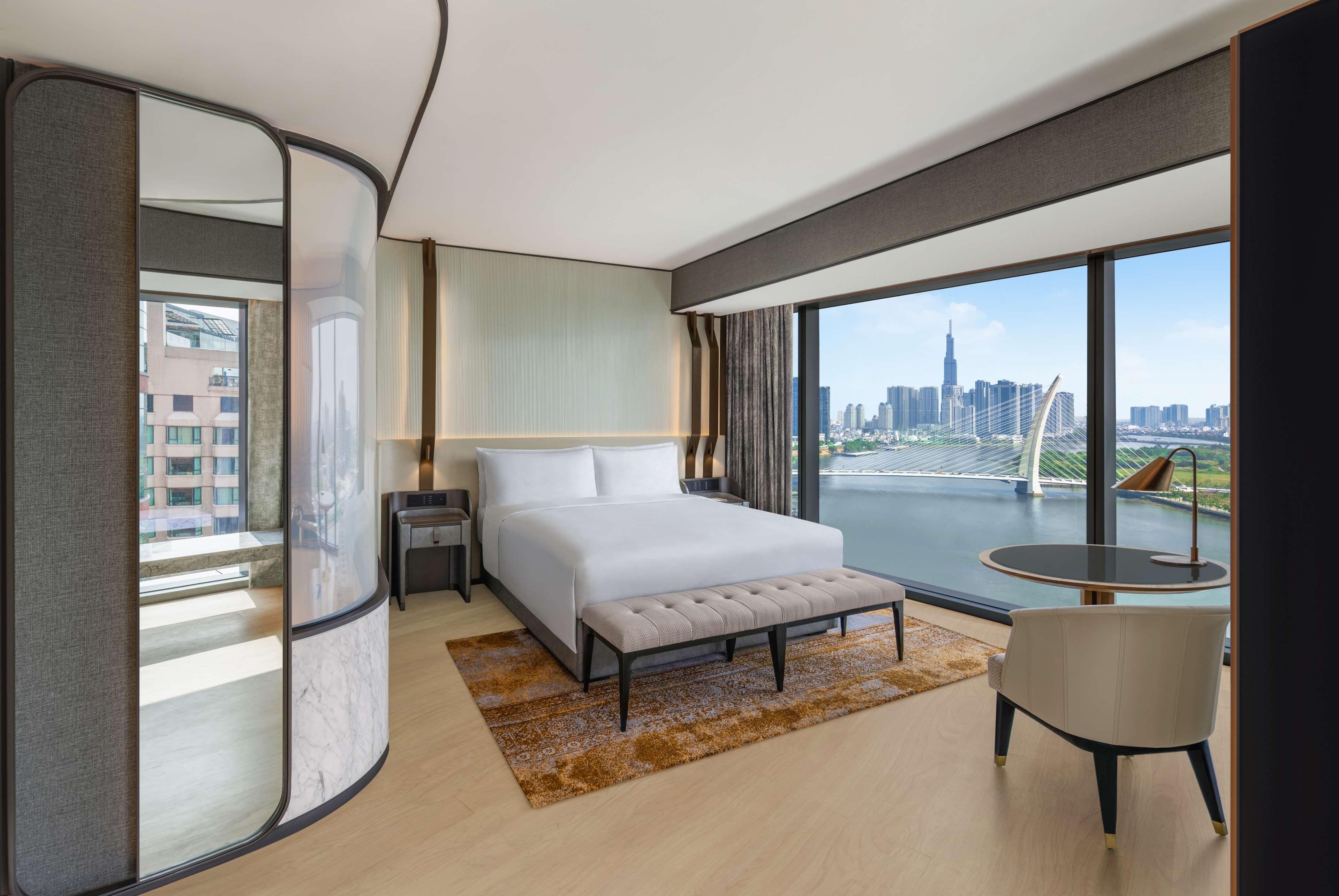 Suite Deluxe River View