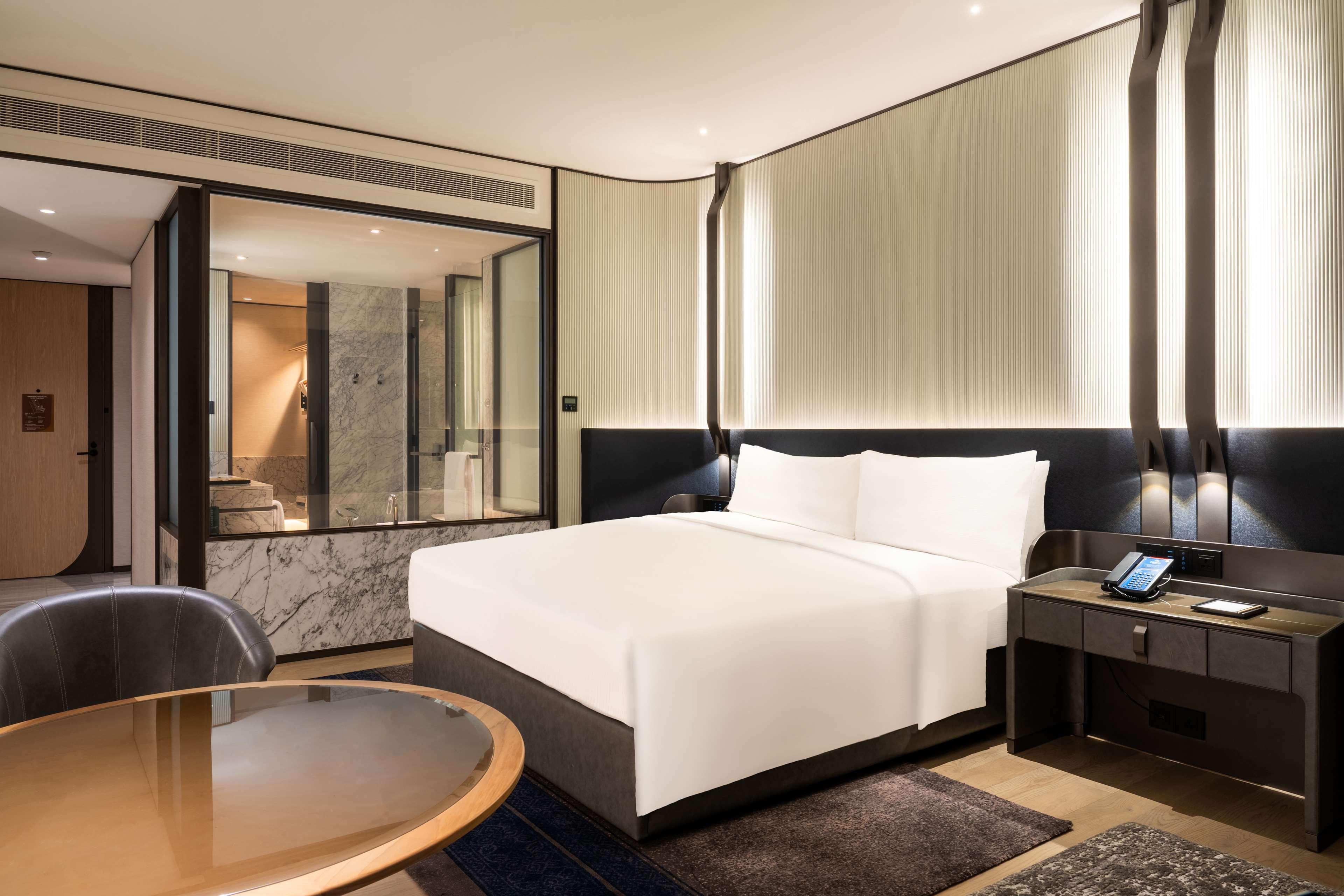 Double Executive King Bed