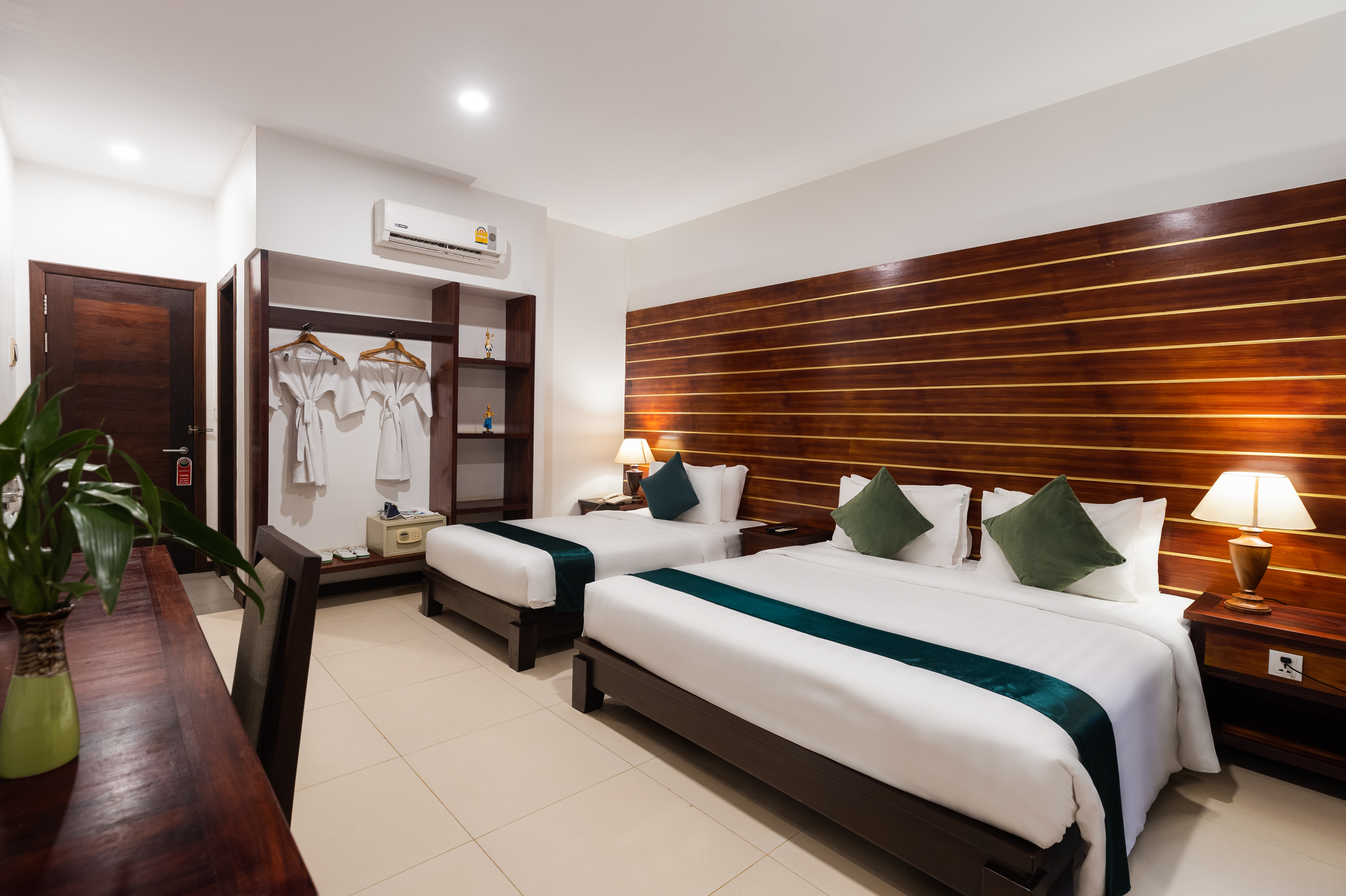 Family Room Deluxe Two Bedroom