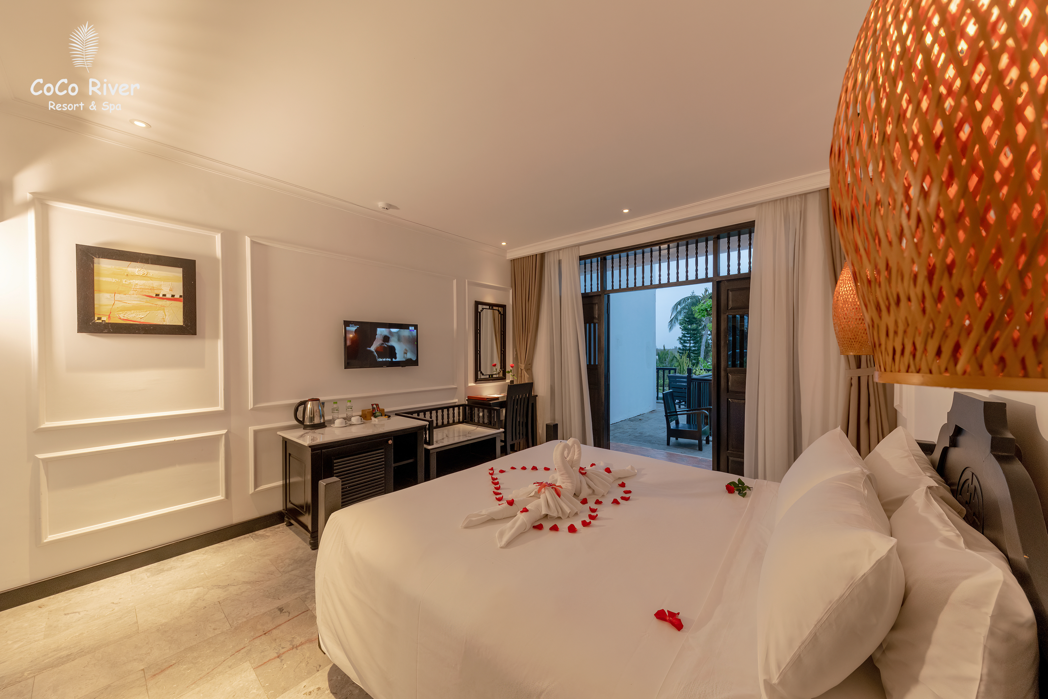 Double Deluxe Pool View