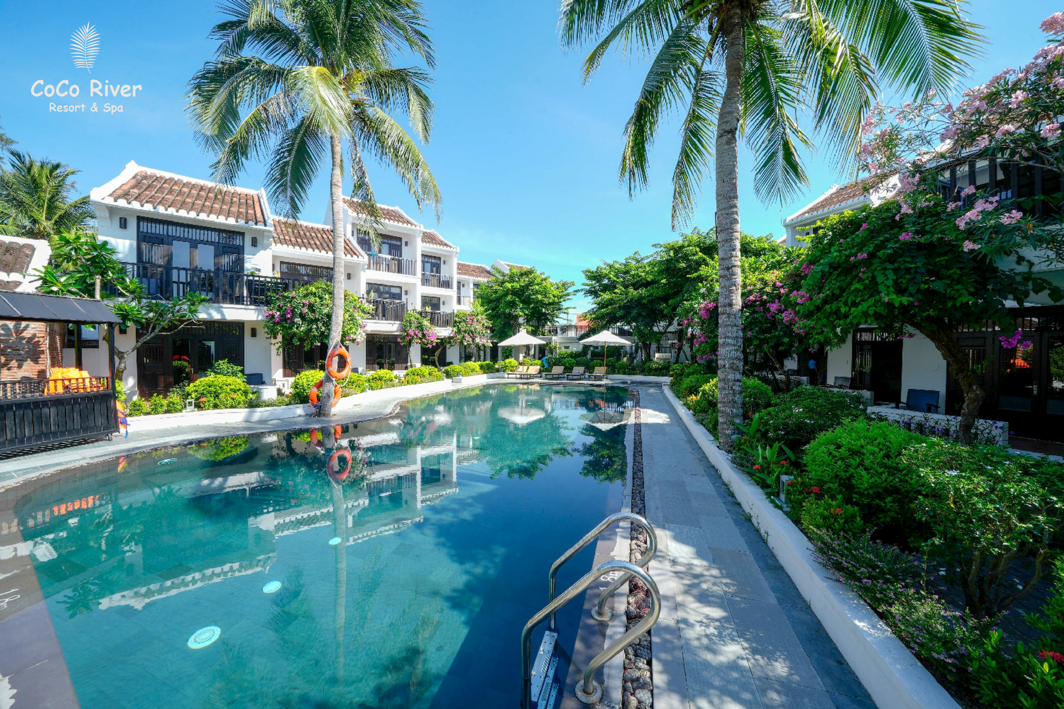 Double Deluxe Pool View