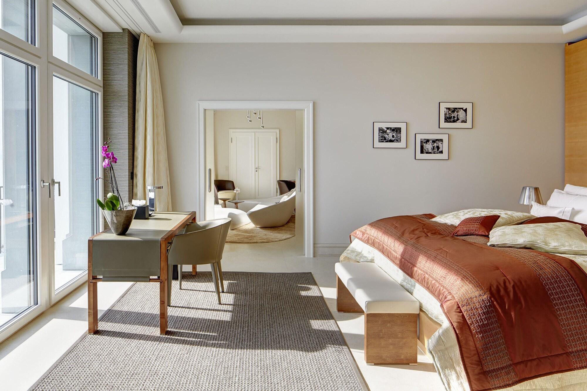 Apartment Deluxe Lake View