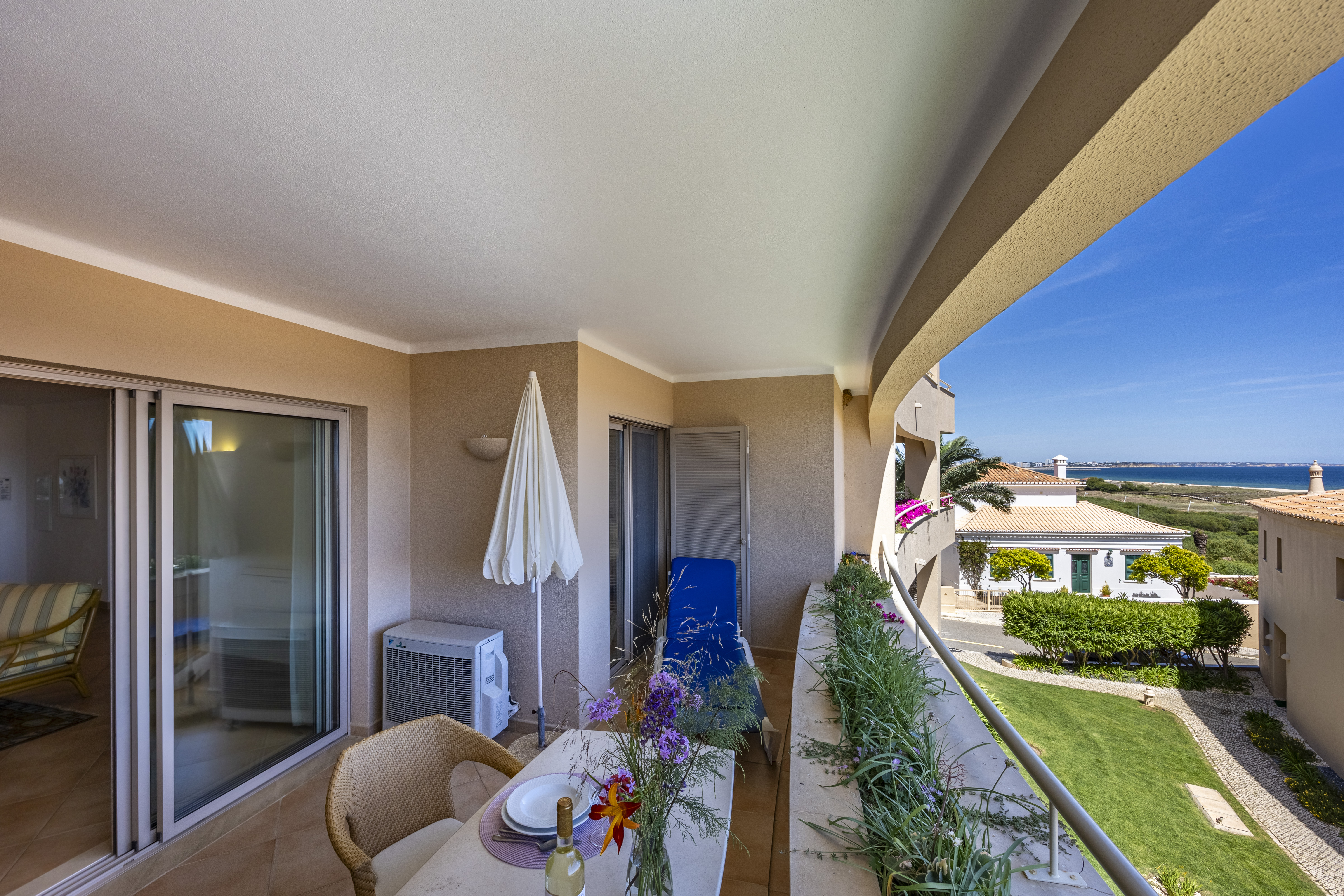 Apartment One Bedroom with Air Conditioning