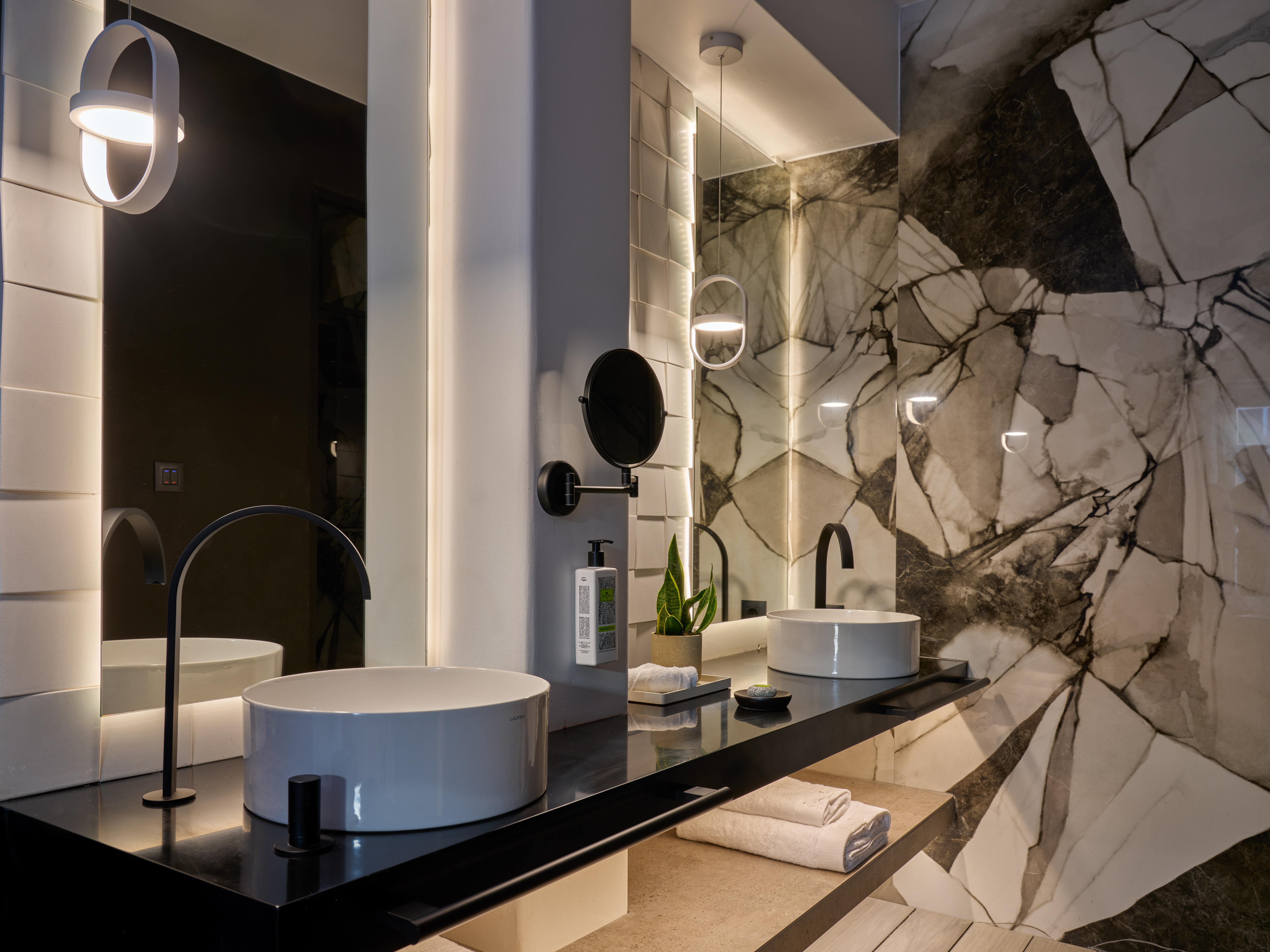 Junior Suite King Size Bed