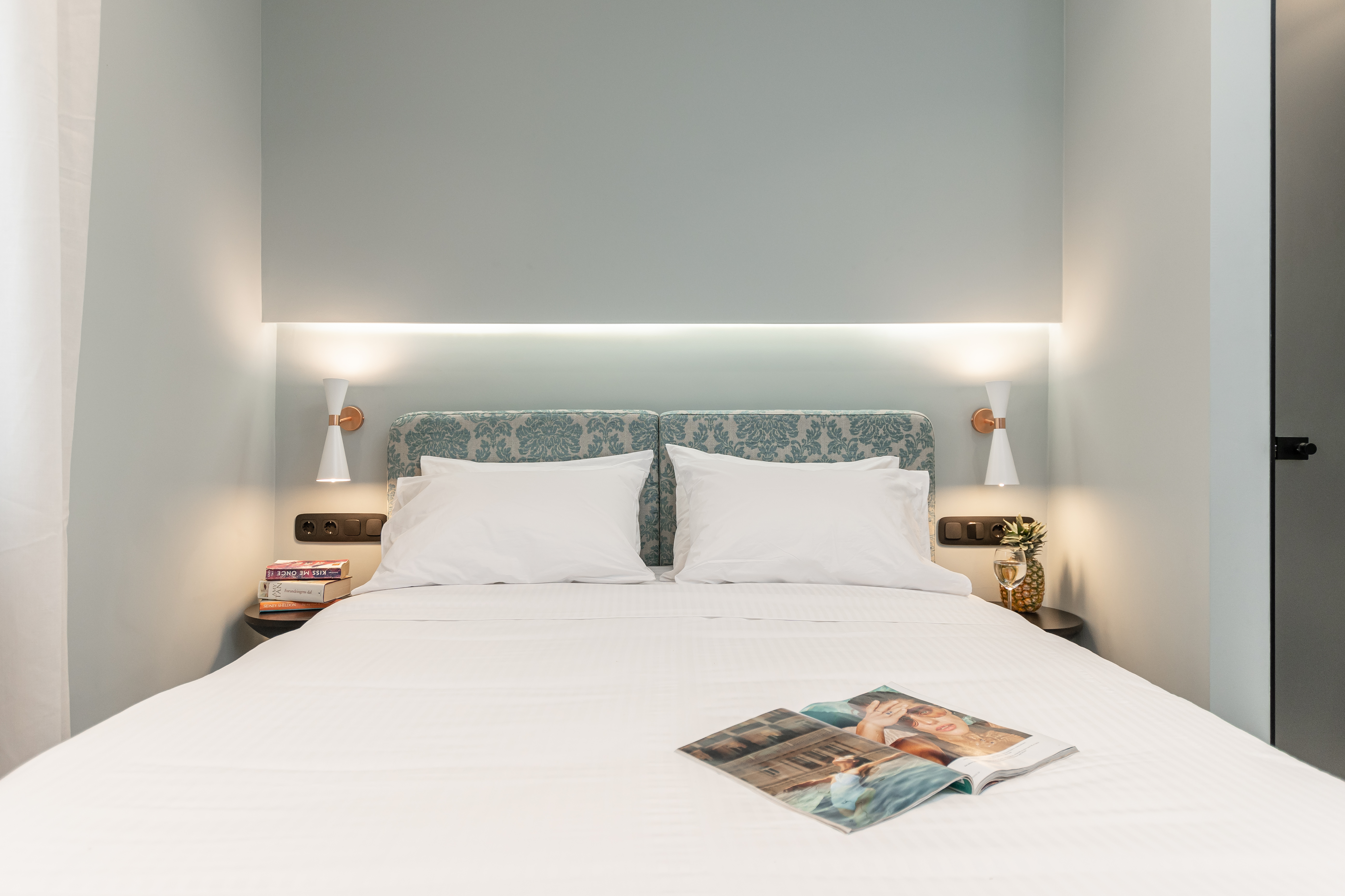 Double Queen Size Bed