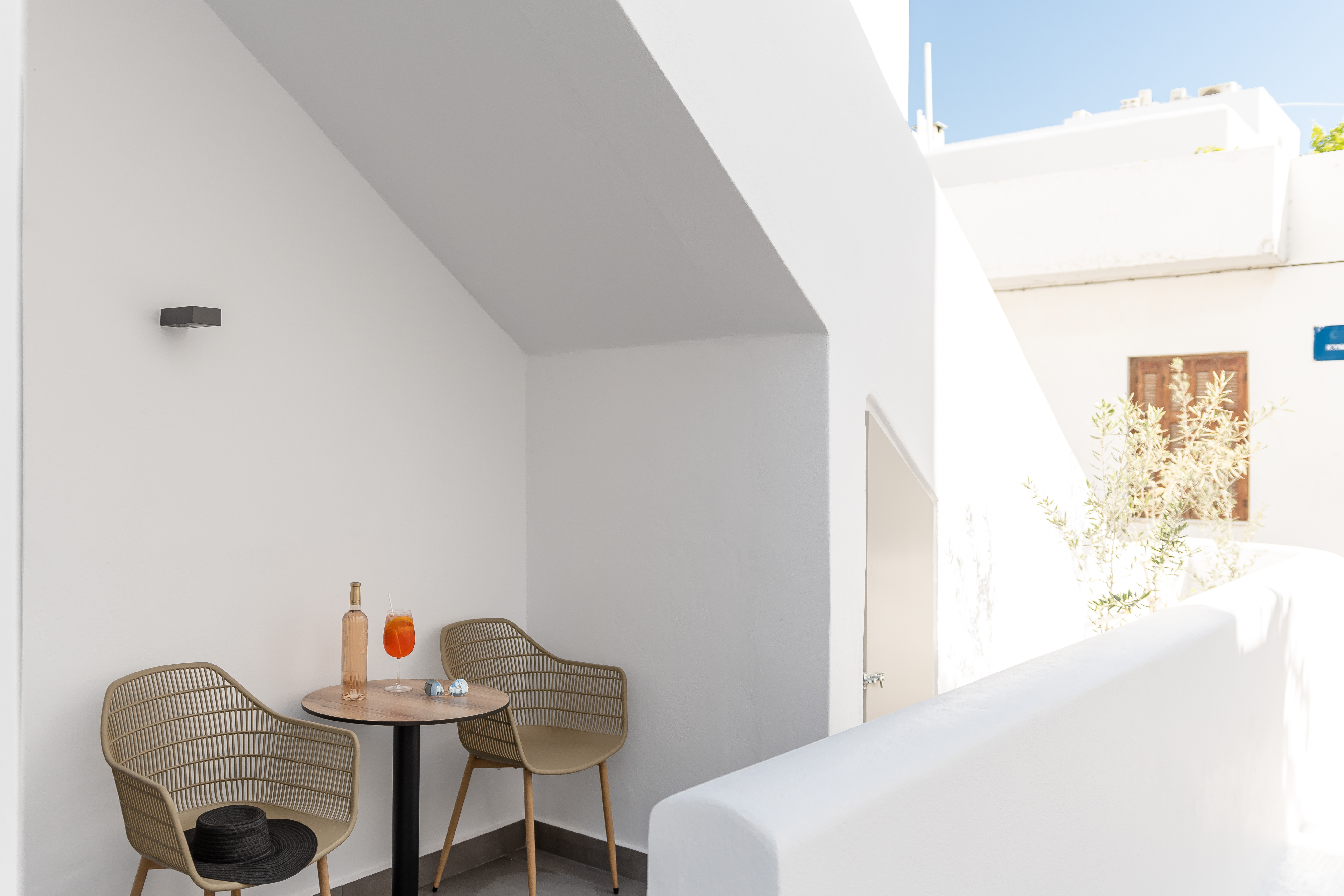 Double Queen Size Bed