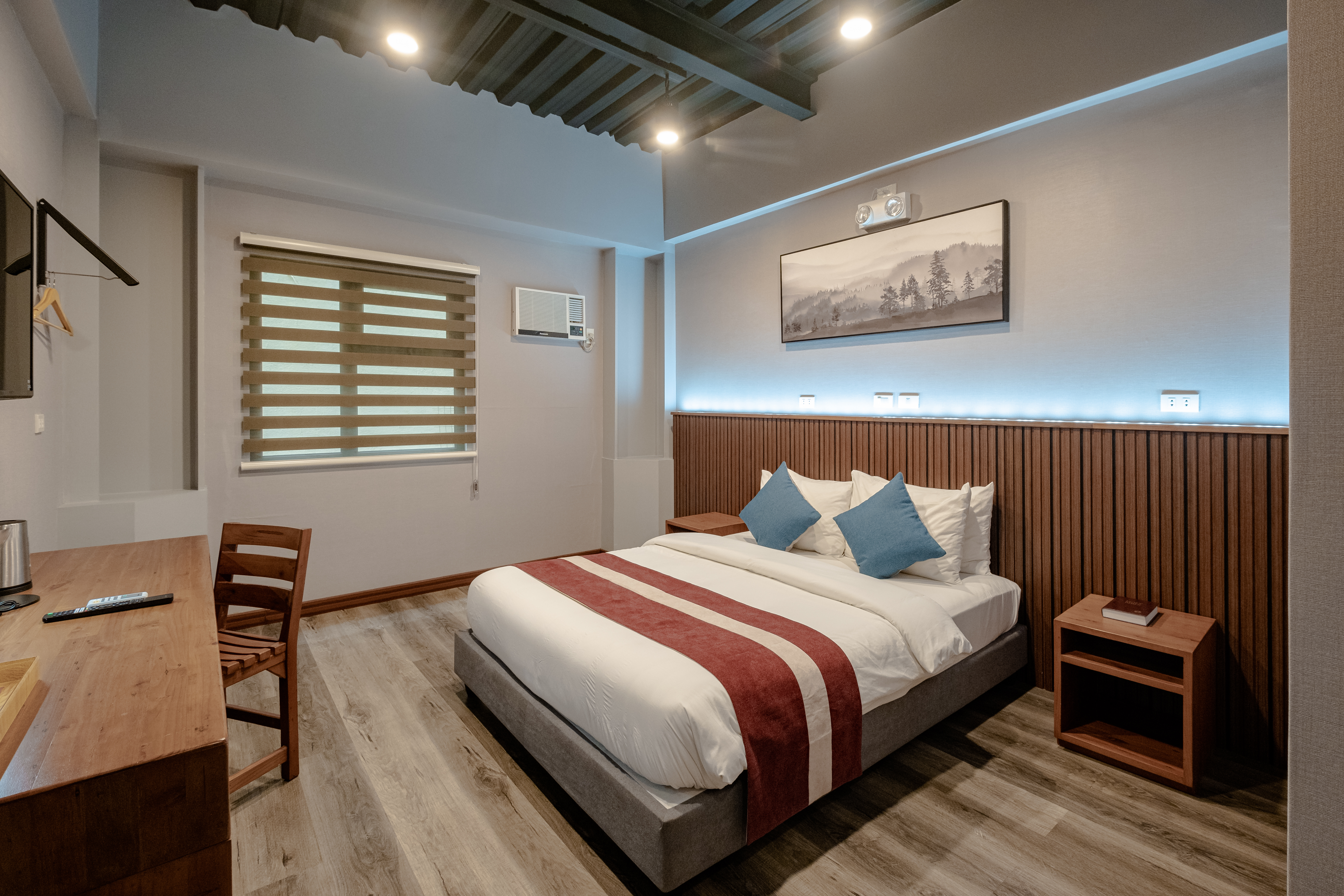 Double Deluxe Queen Bed