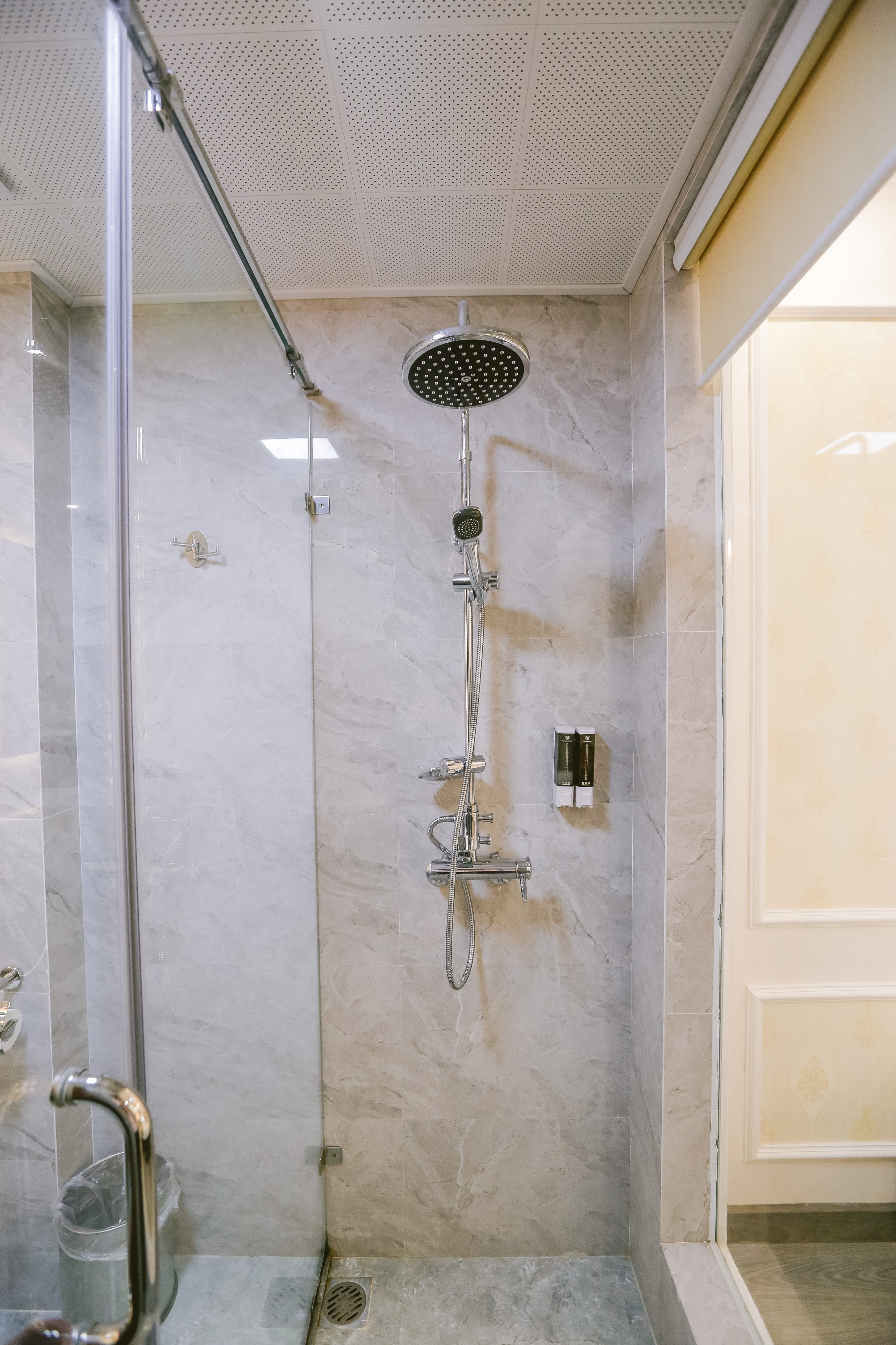 Double or Twin with Double Bed