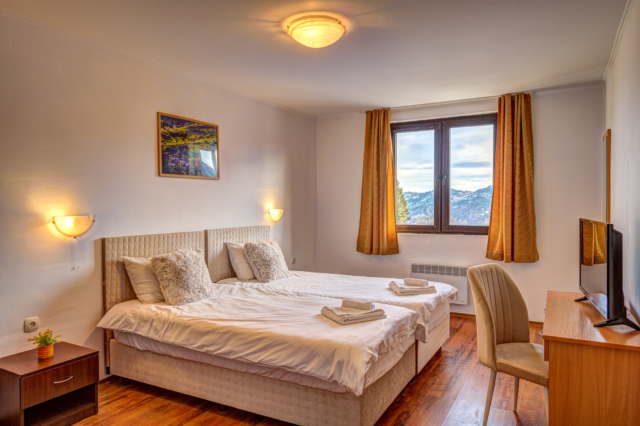 Double or Twin Two Beds