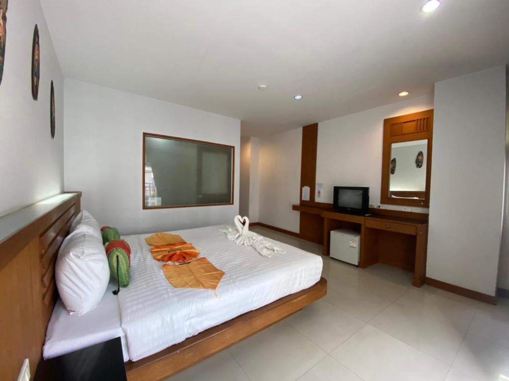 Double Deluxe King Bed