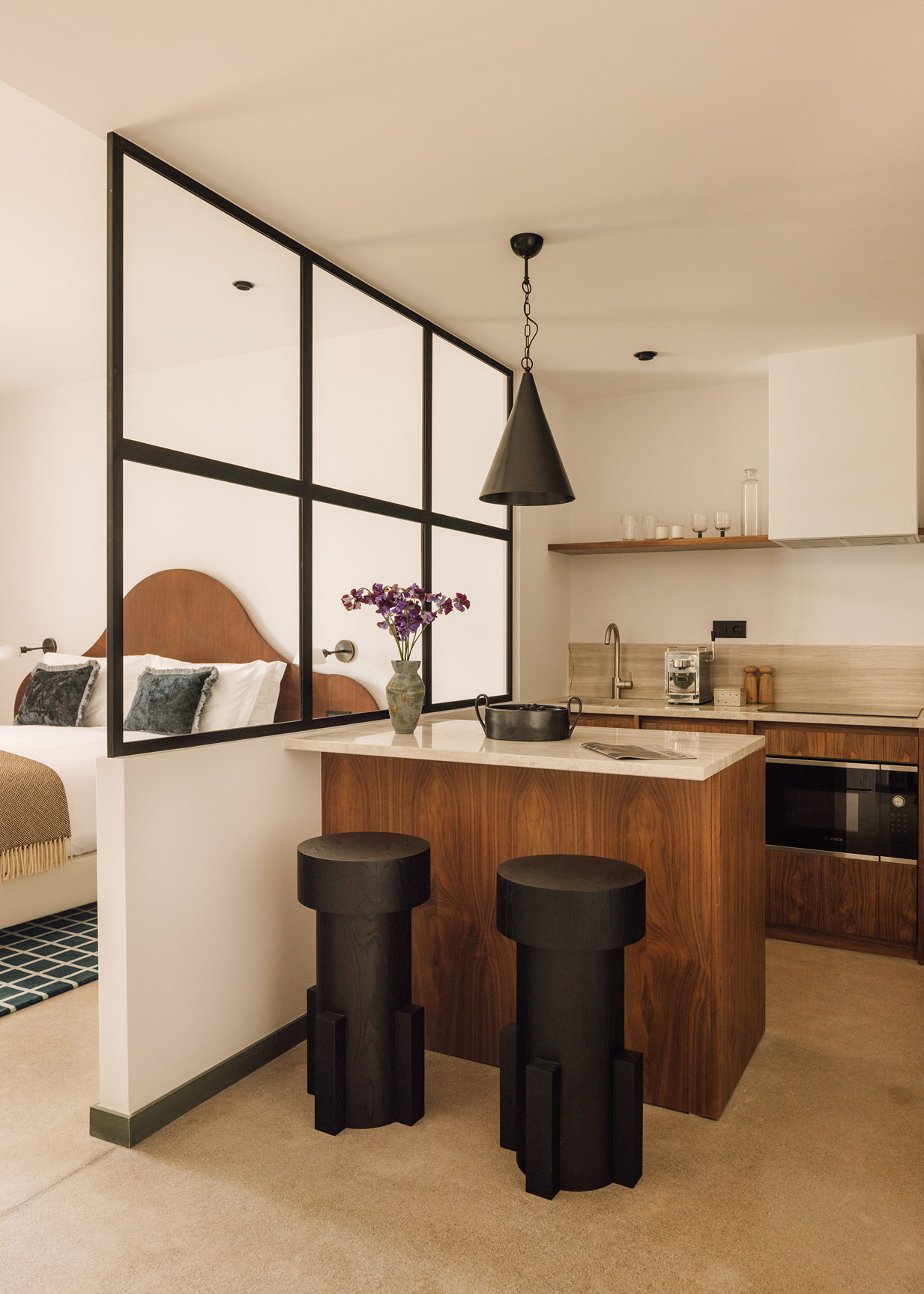 Studio Queen Size Bed