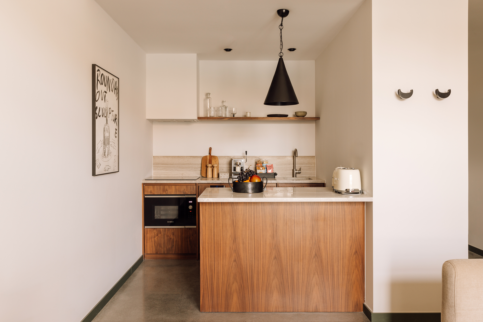 Studio Queen Size Bed