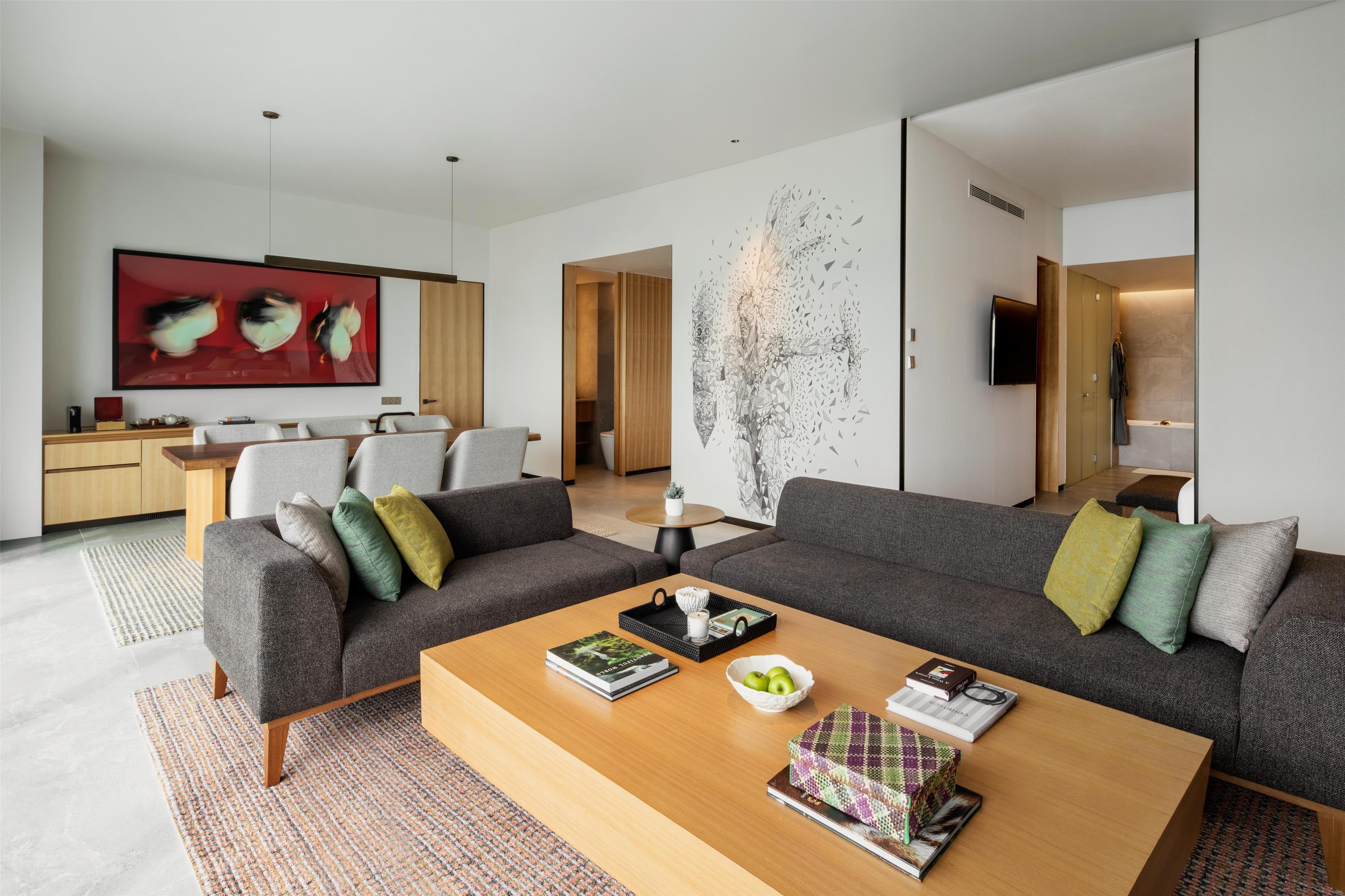 Suite Sea View King Bed