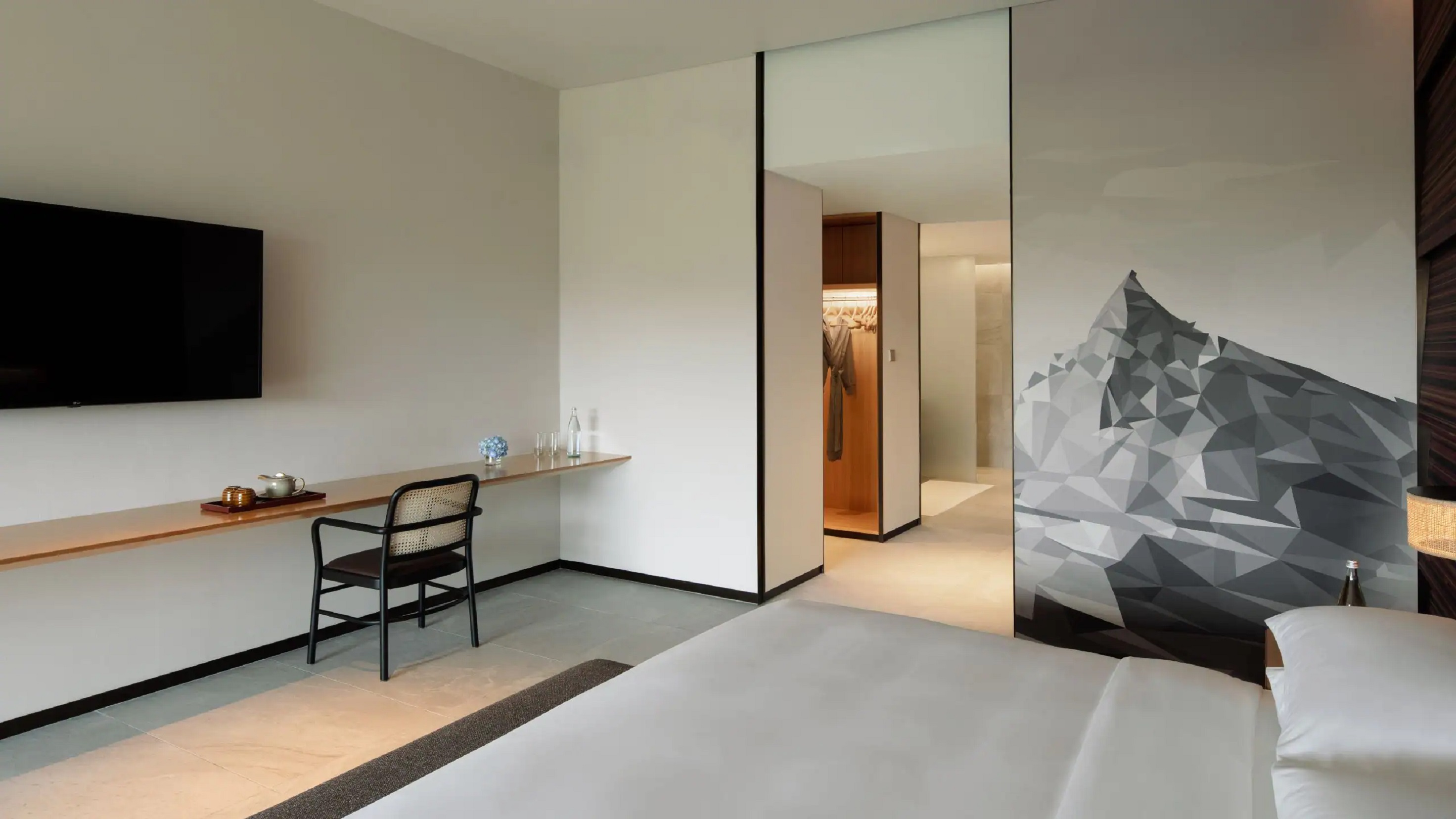 Double Deluxe King Bed