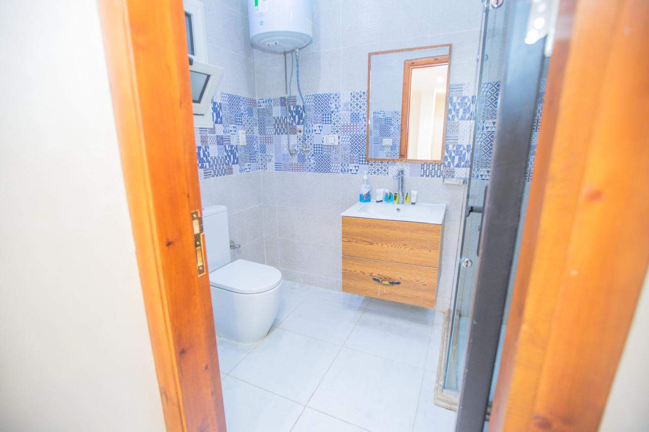 Quadruple One Bedroom One Bathroom