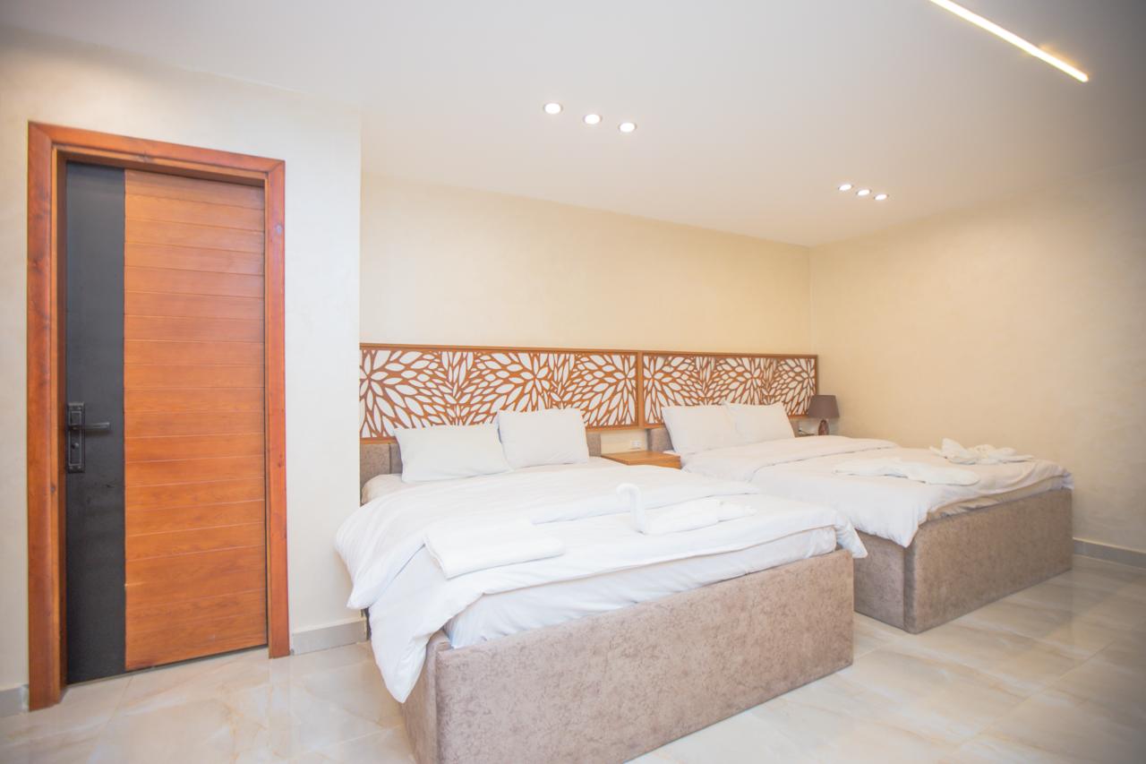 Quadruple One Bedroom One Bathroom