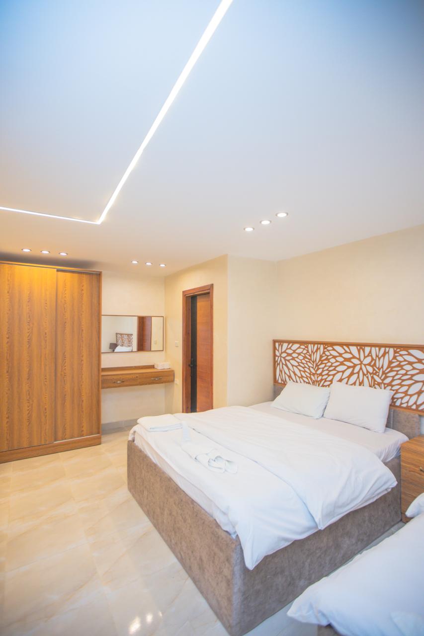 Quadruple One Bedroom One Bathroom