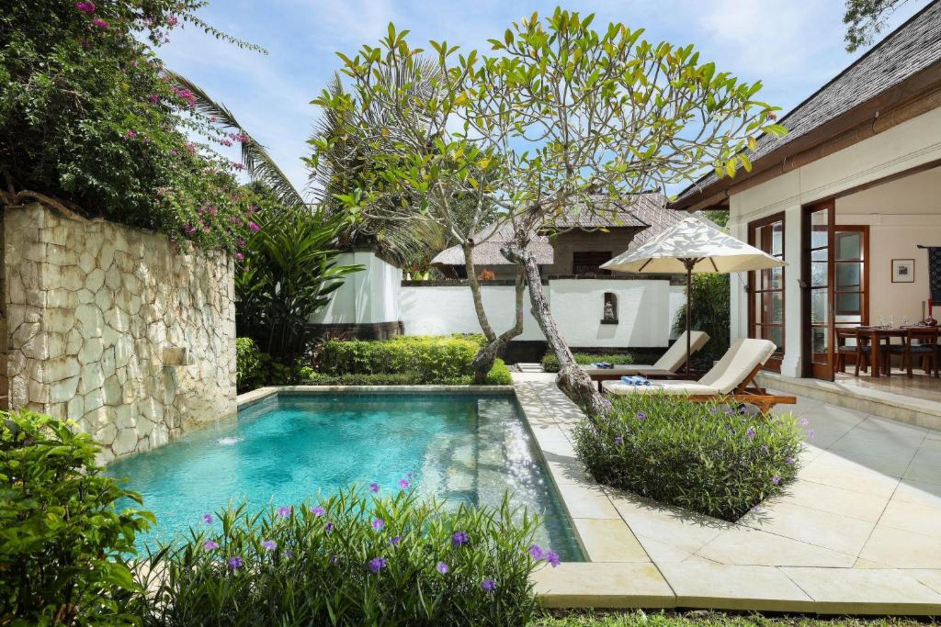 Villa Three Bedrooms with Air Conditioning