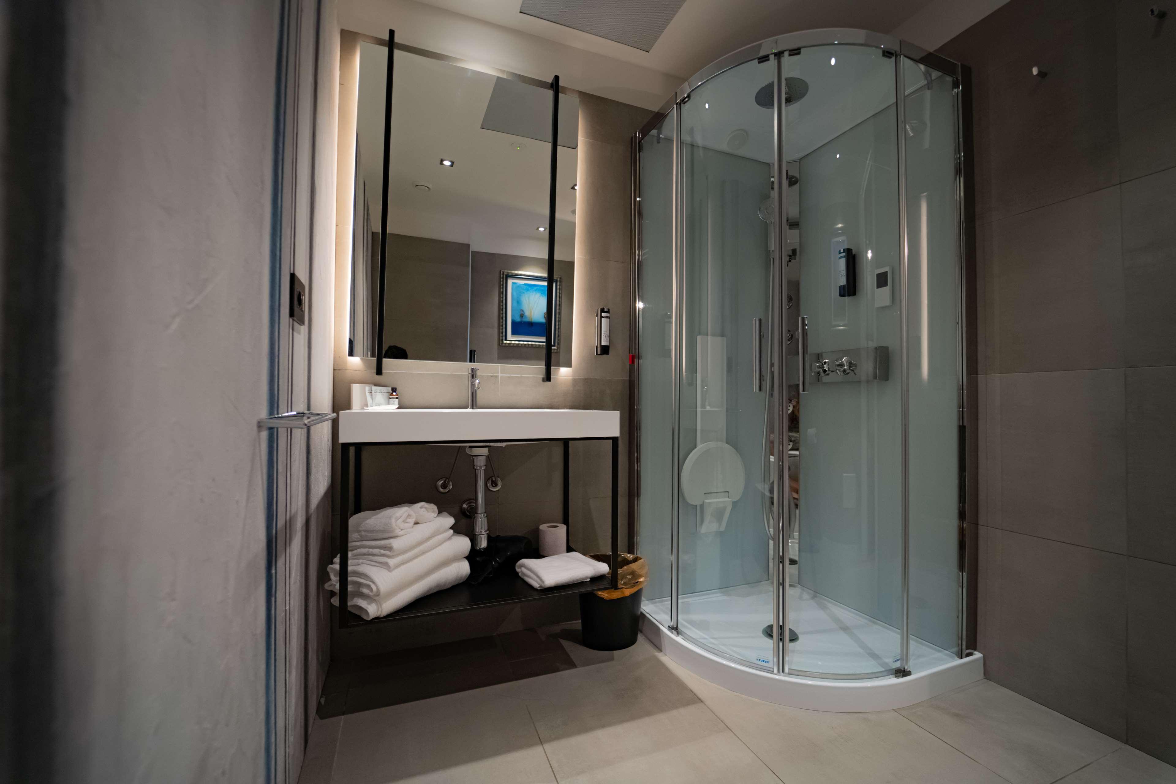 Family Room Connecting Room