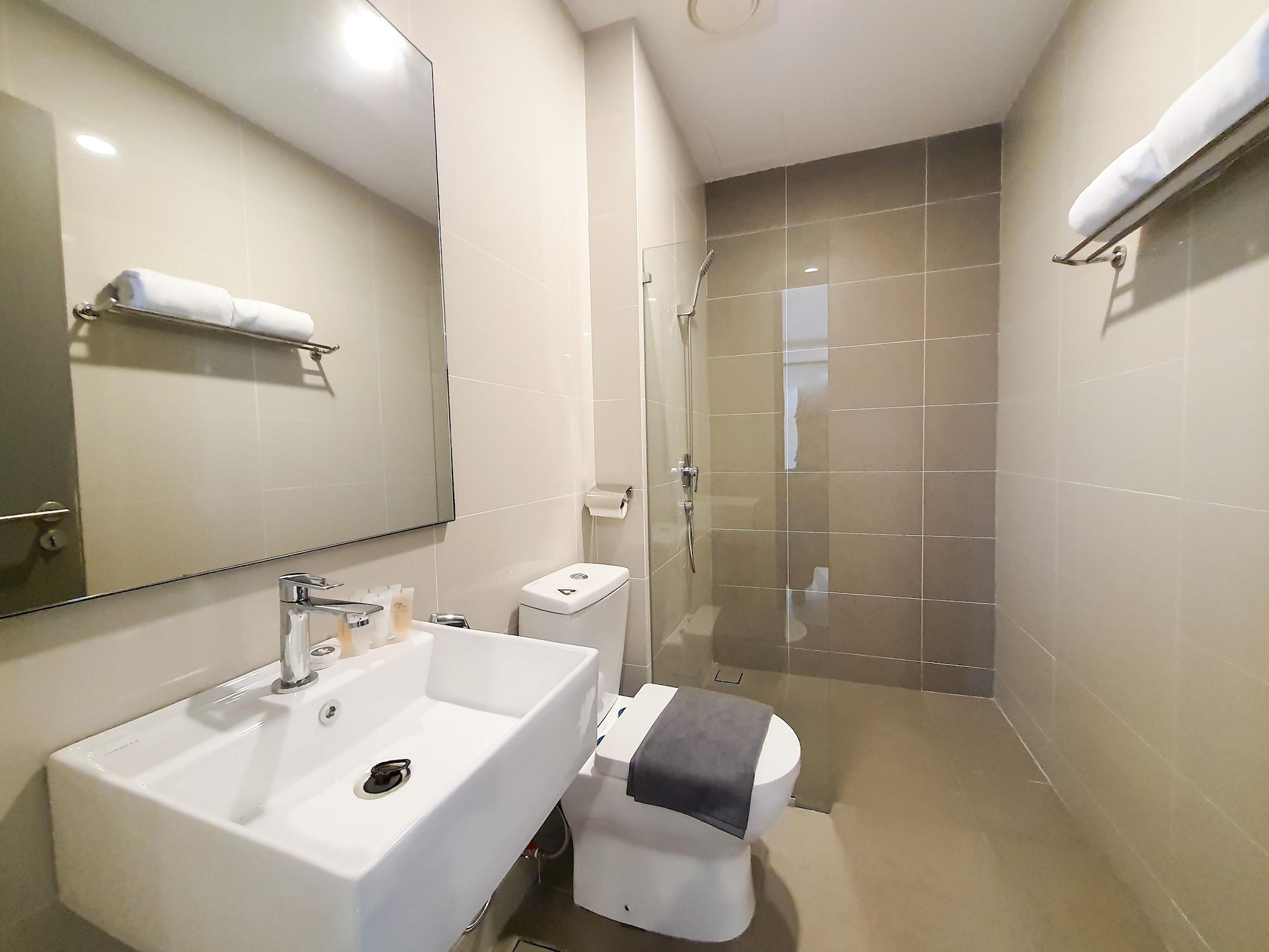 Studio King Size Bed