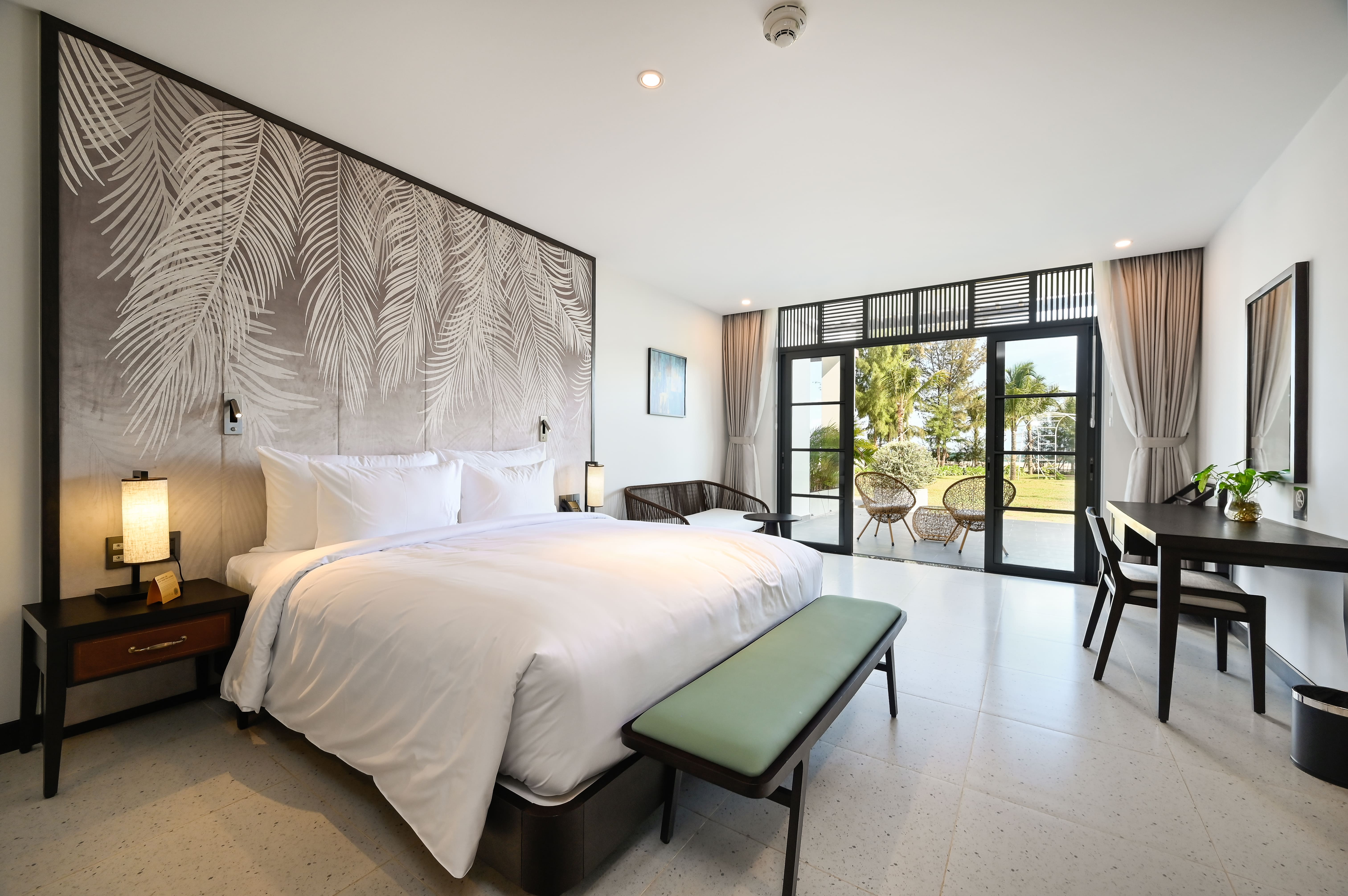 Bungalow Garden View