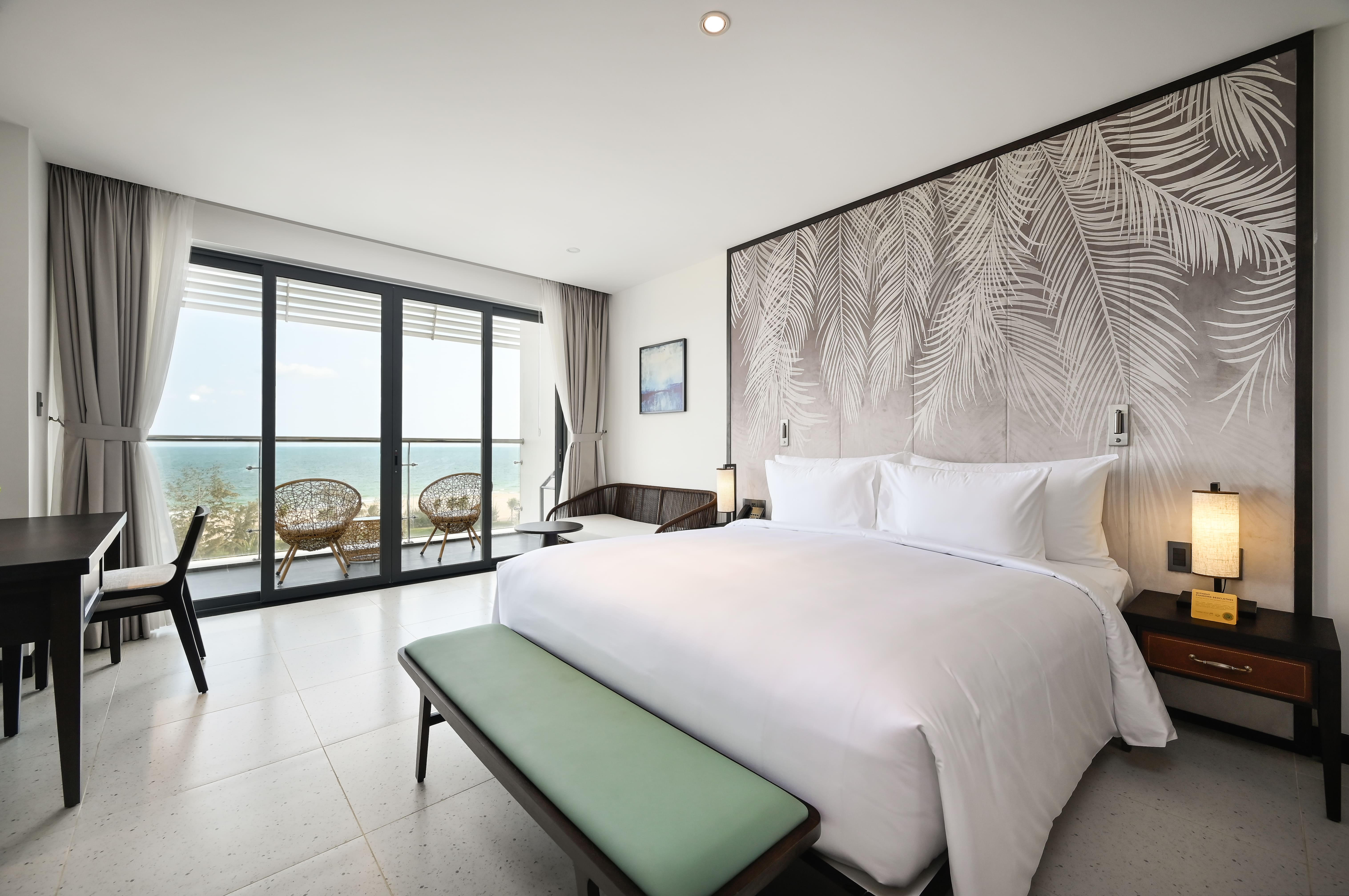 Double Deluxe King Bed