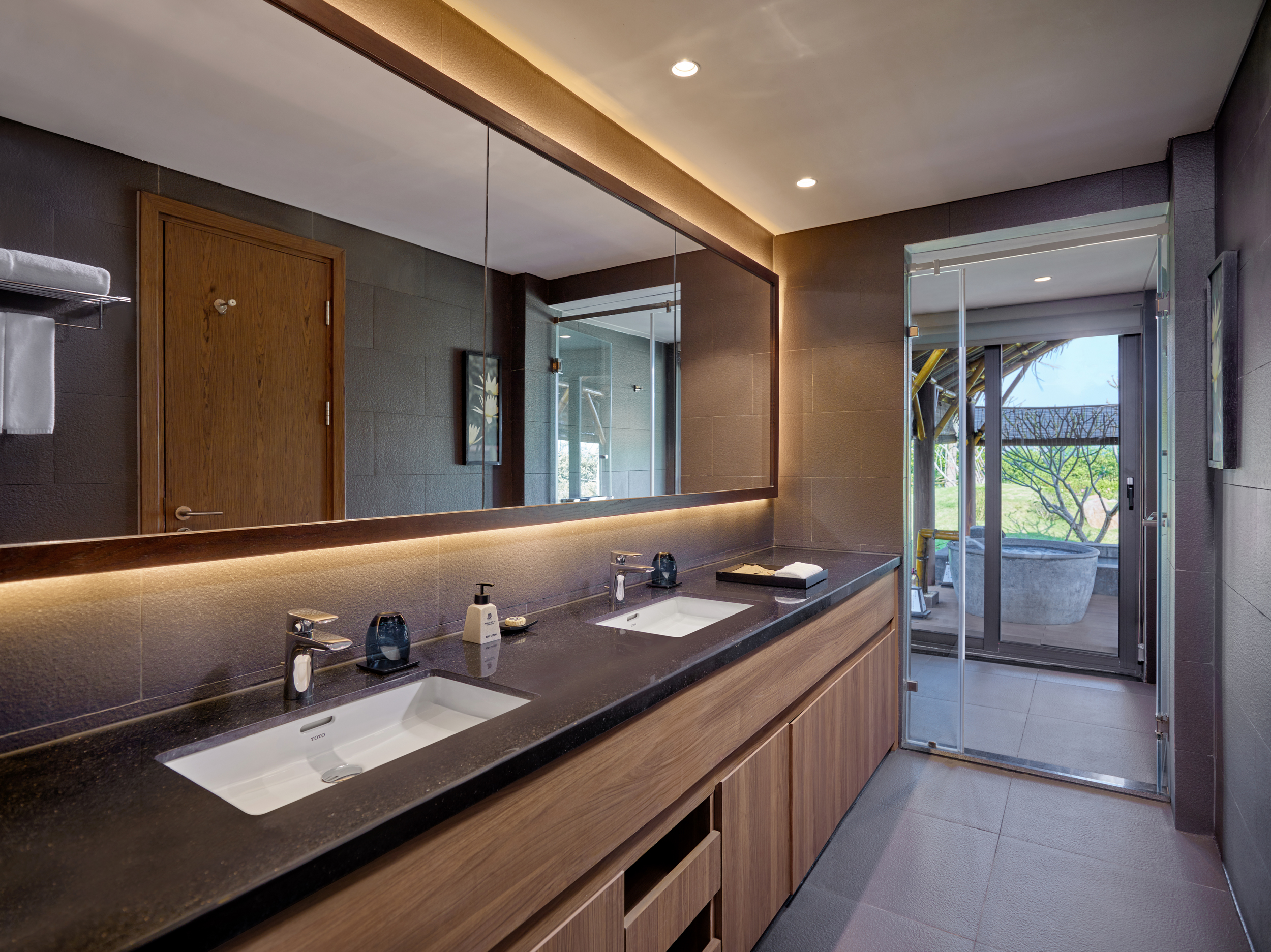 Villa Two Bedrooms with Views