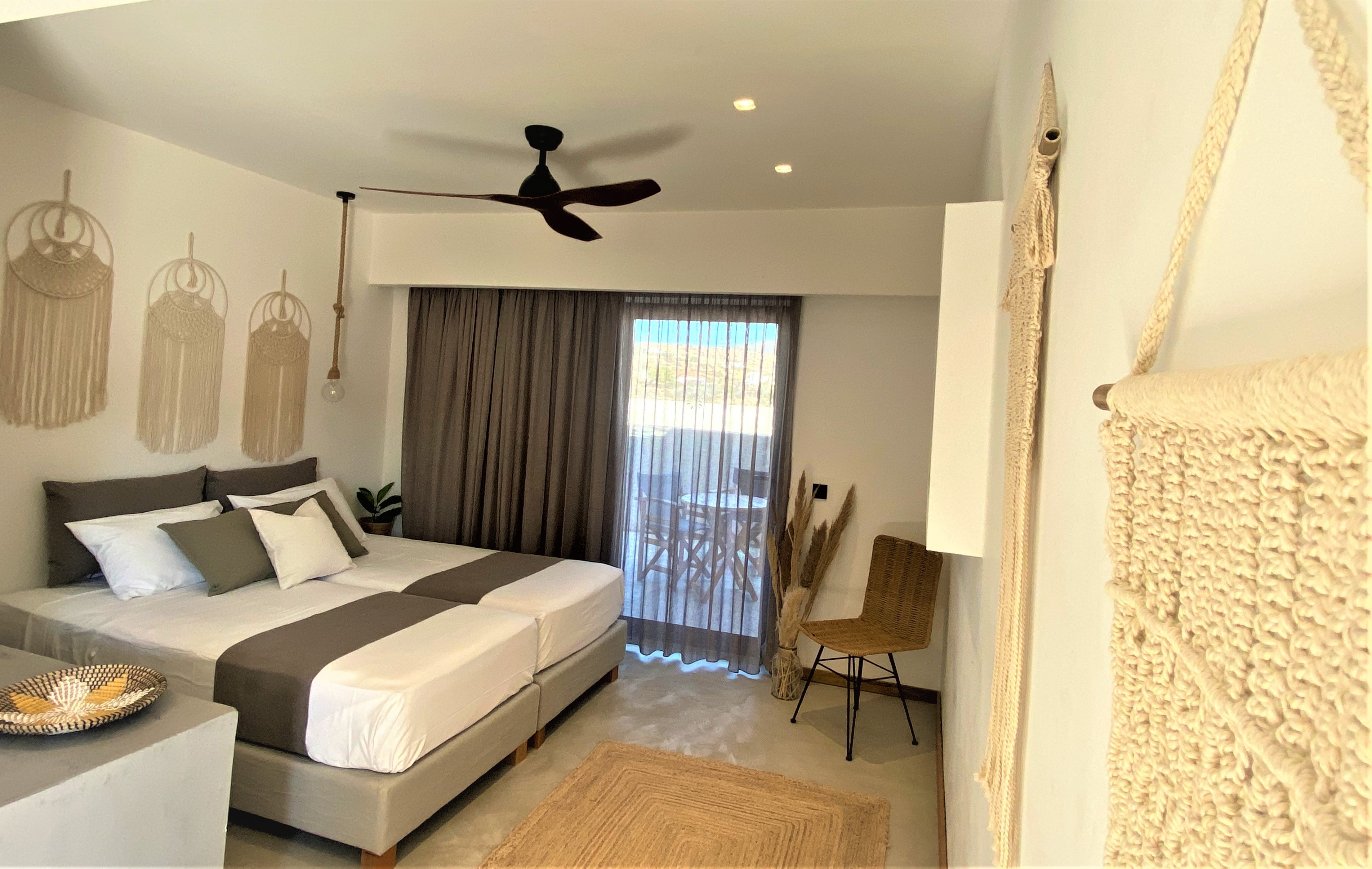 Double or Twin Standard