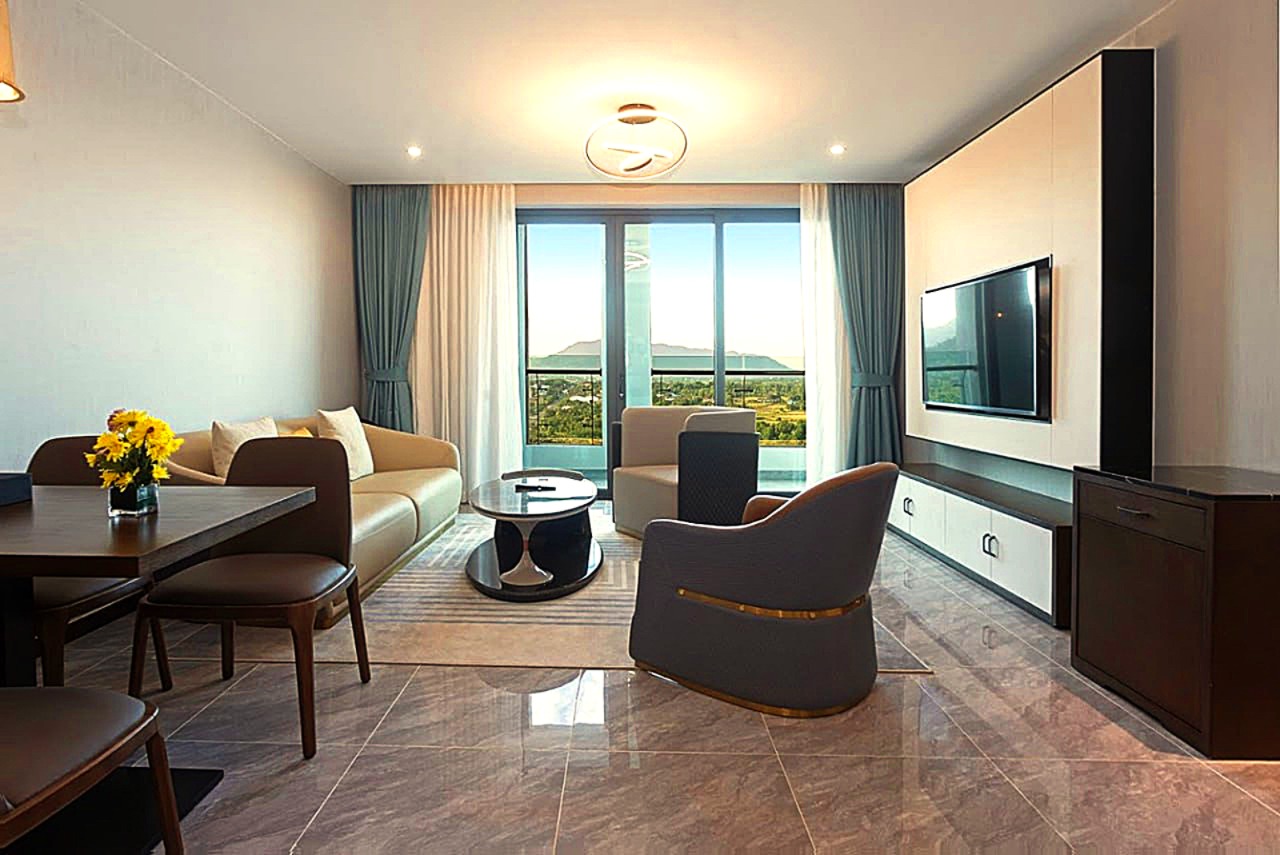 Suite Two Bedrooms Two Bathrooms