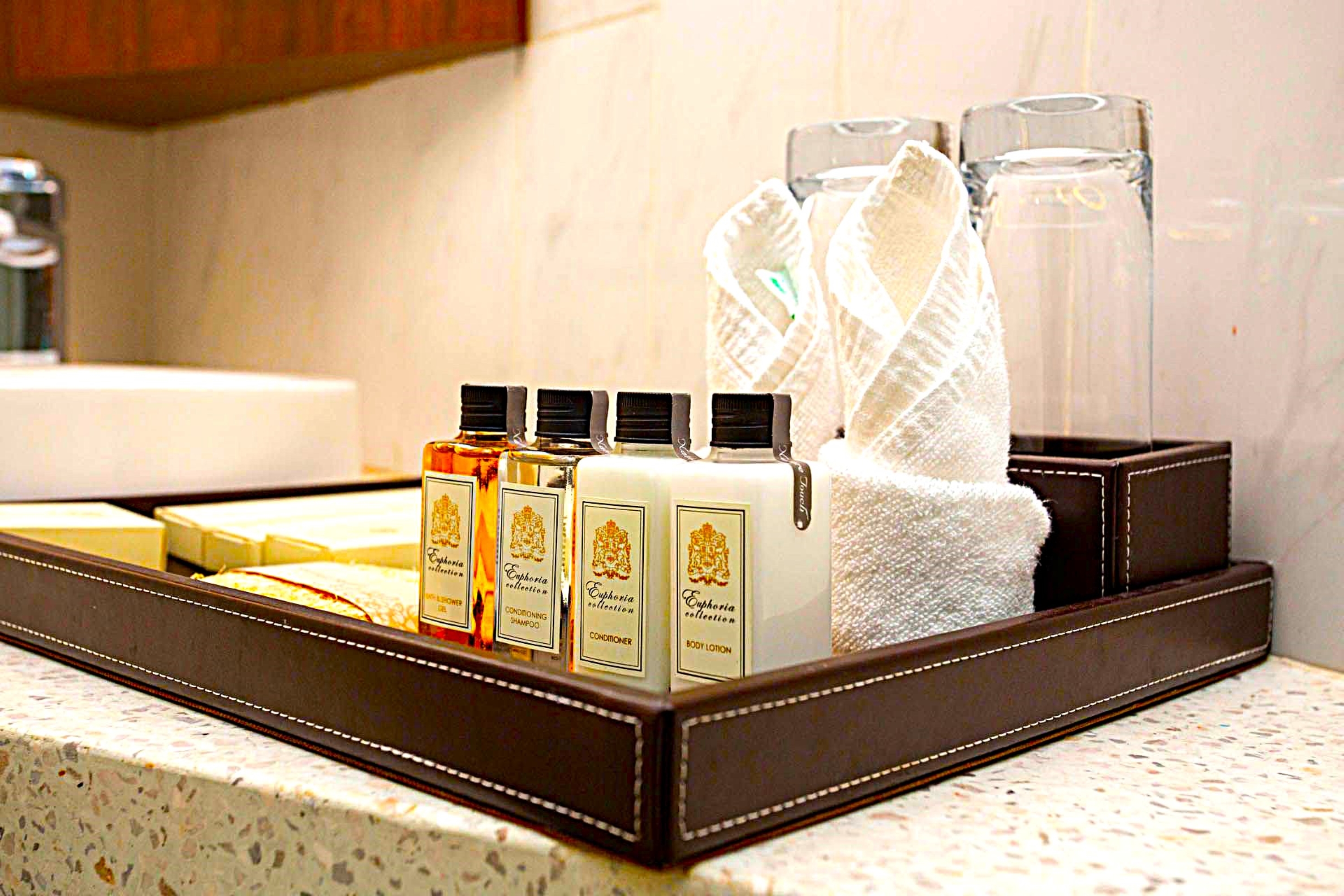 Bungalow King Bed One Bedroom 