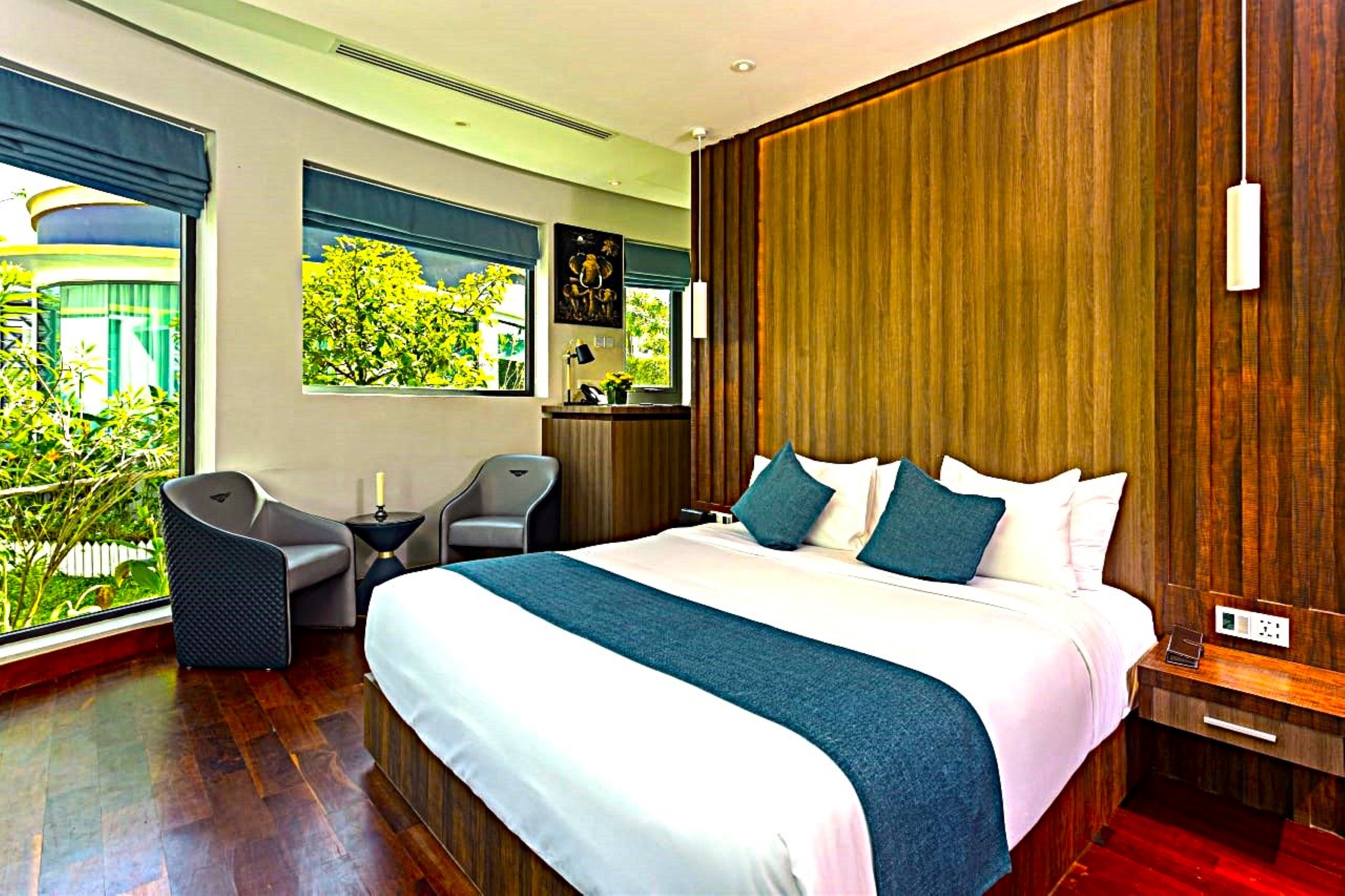 Bungalow King Bed One Bedroom 