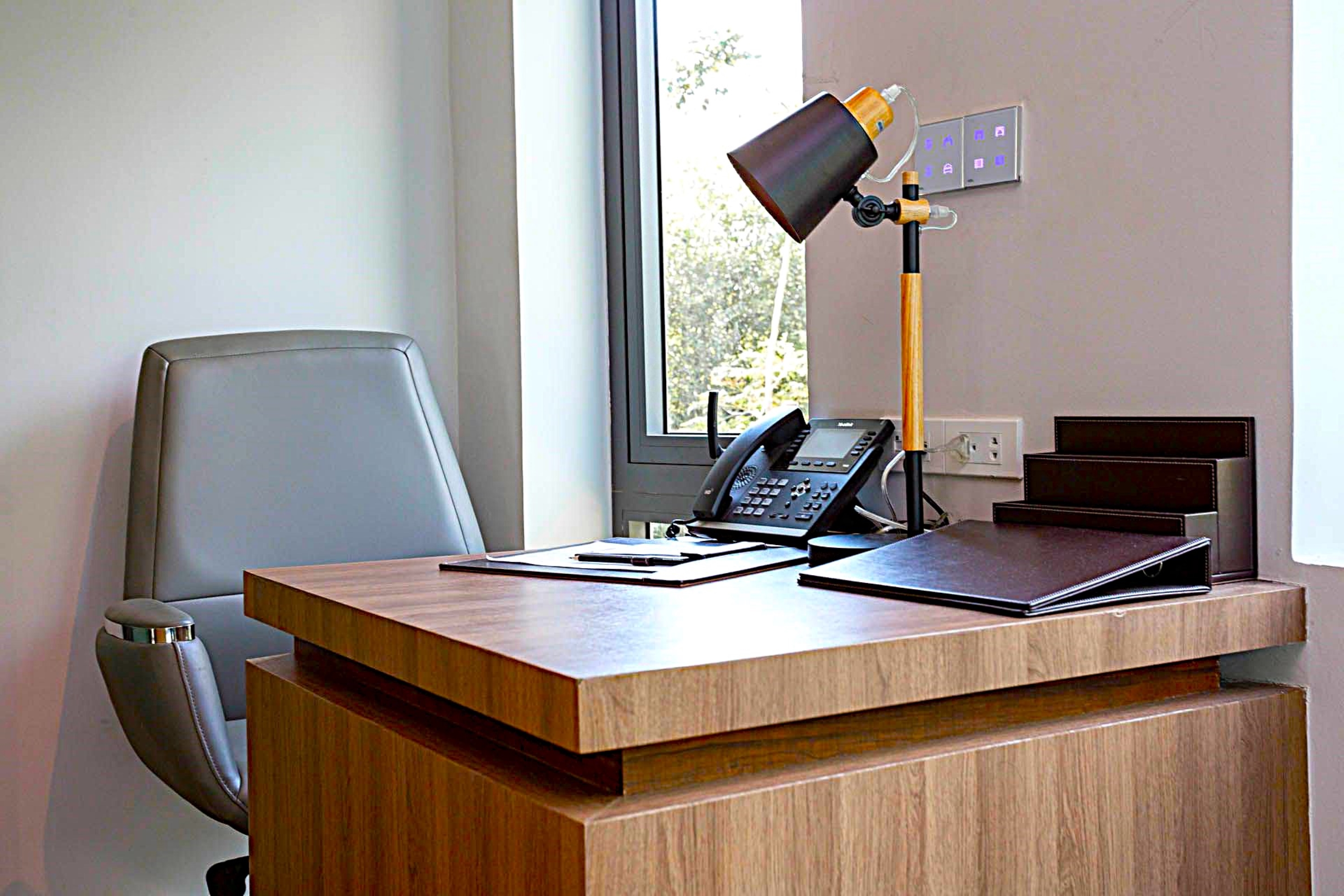 Bungalow King Bed One Bedroom 