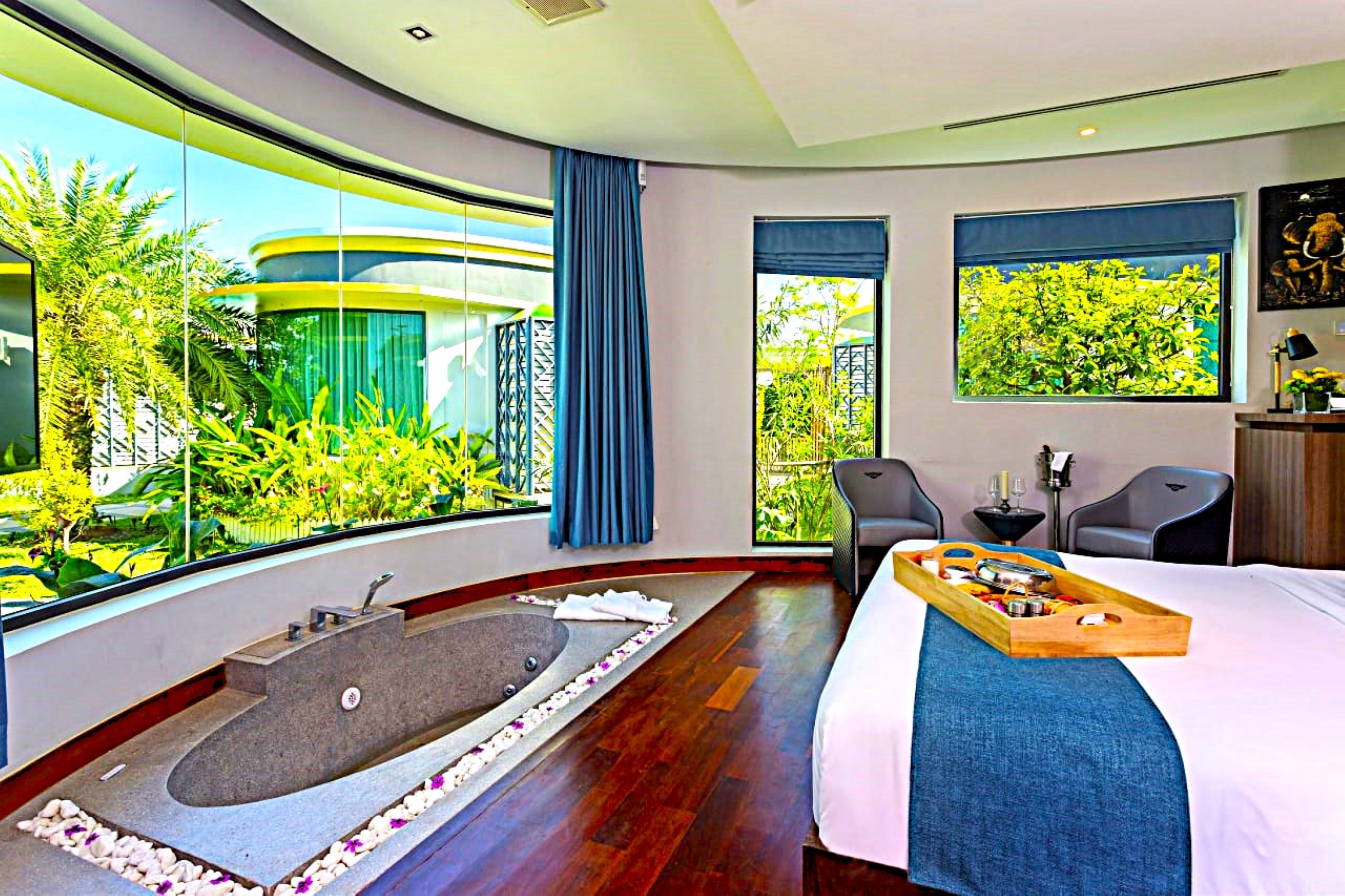 Bungalow King Bed One Bedroom 