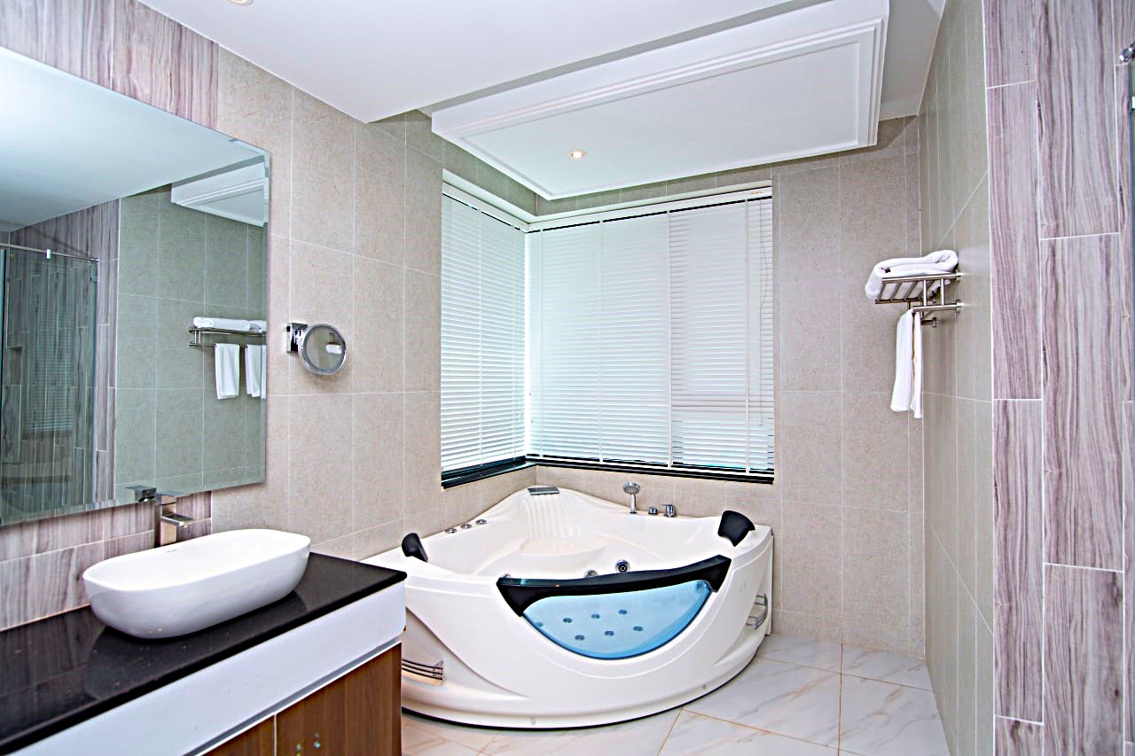 Double Deluxe Pool View