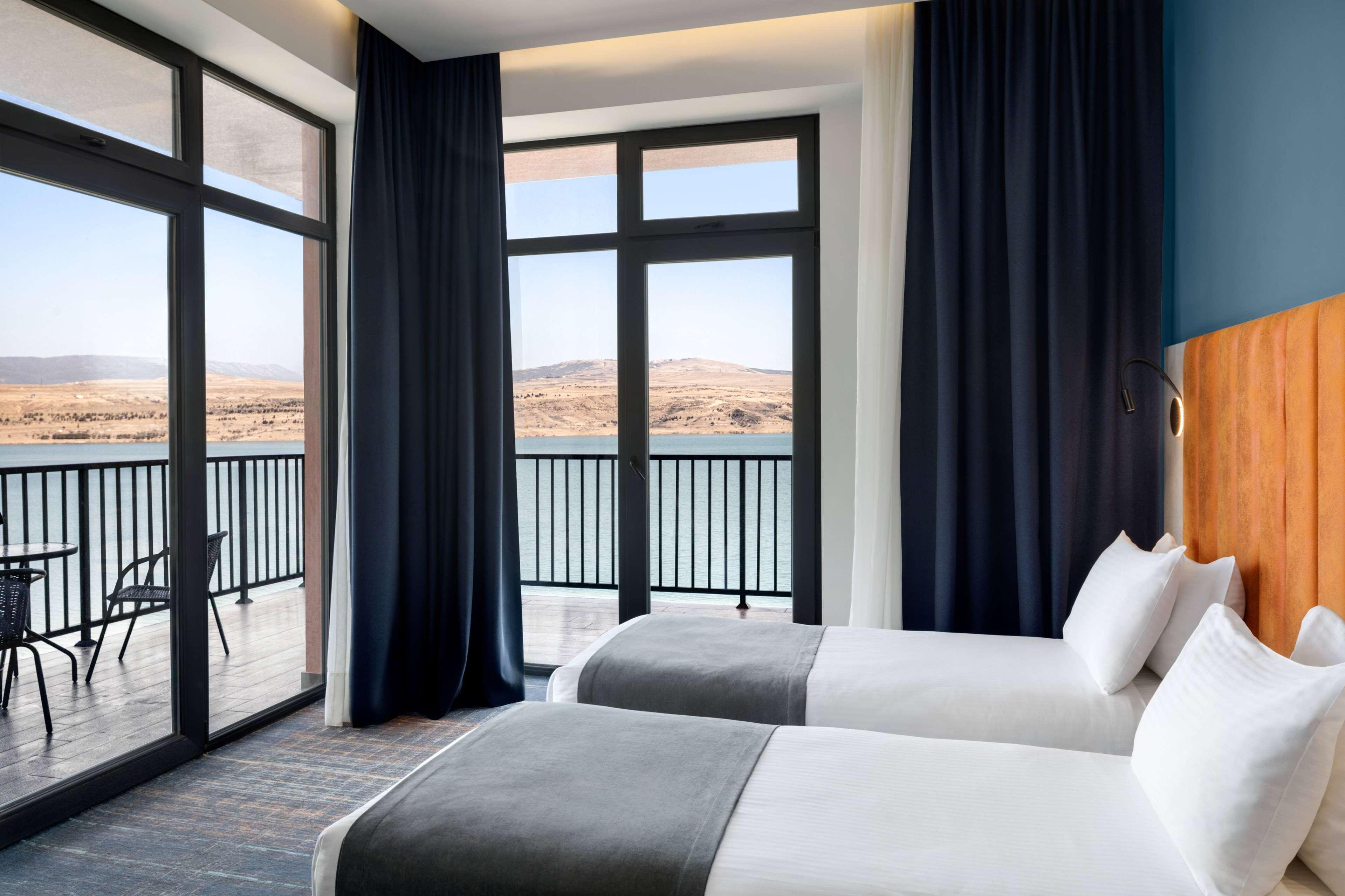 Suite with Views