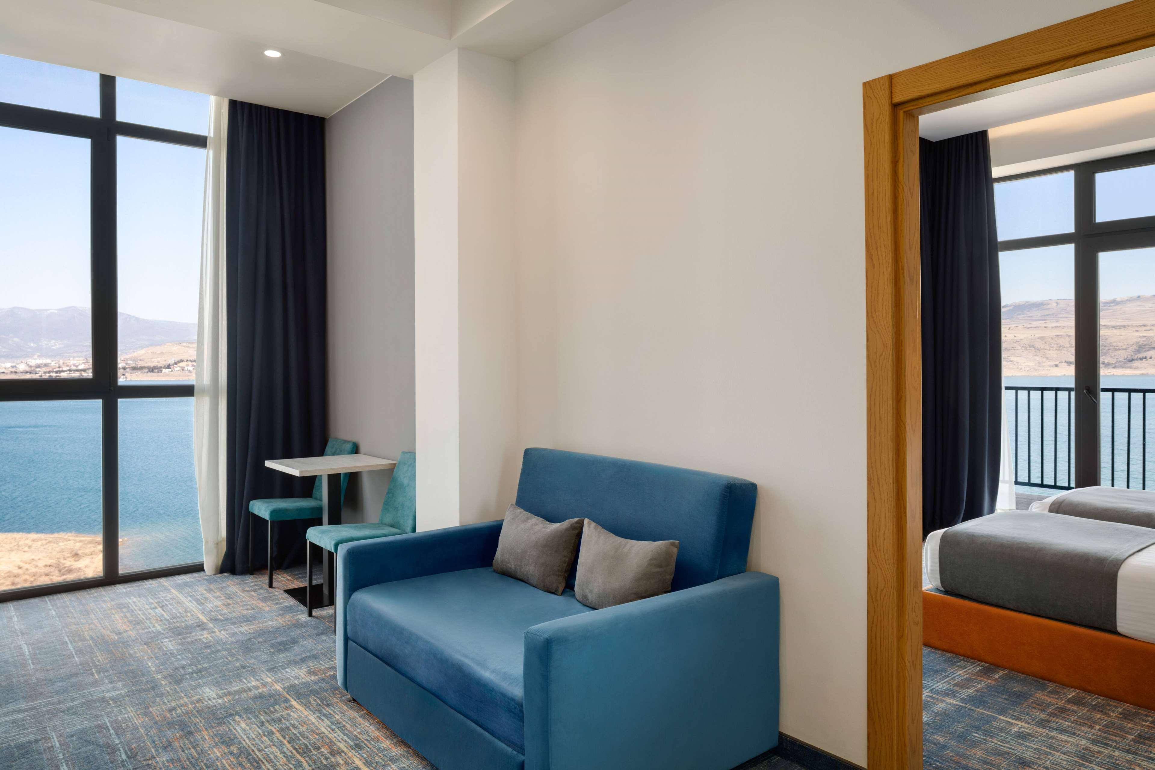 Suite with Views