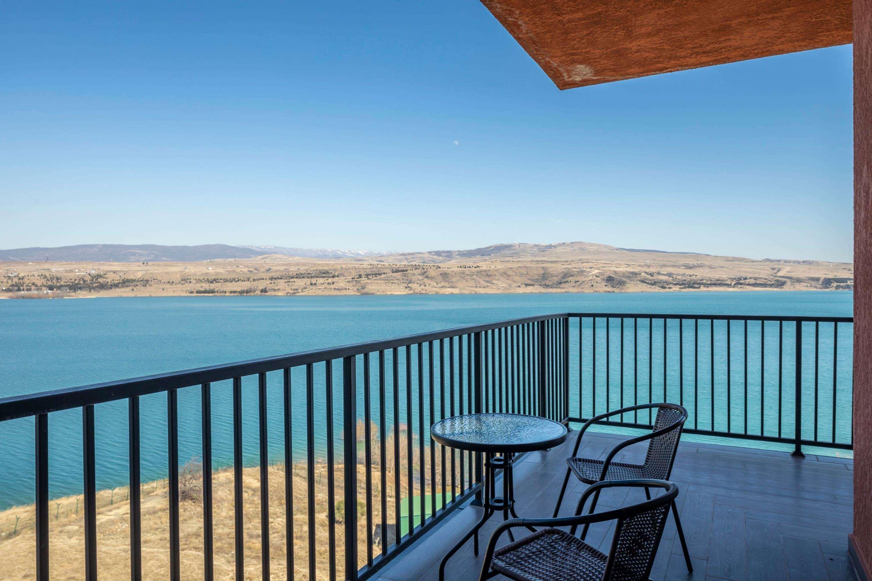 Suite with Views