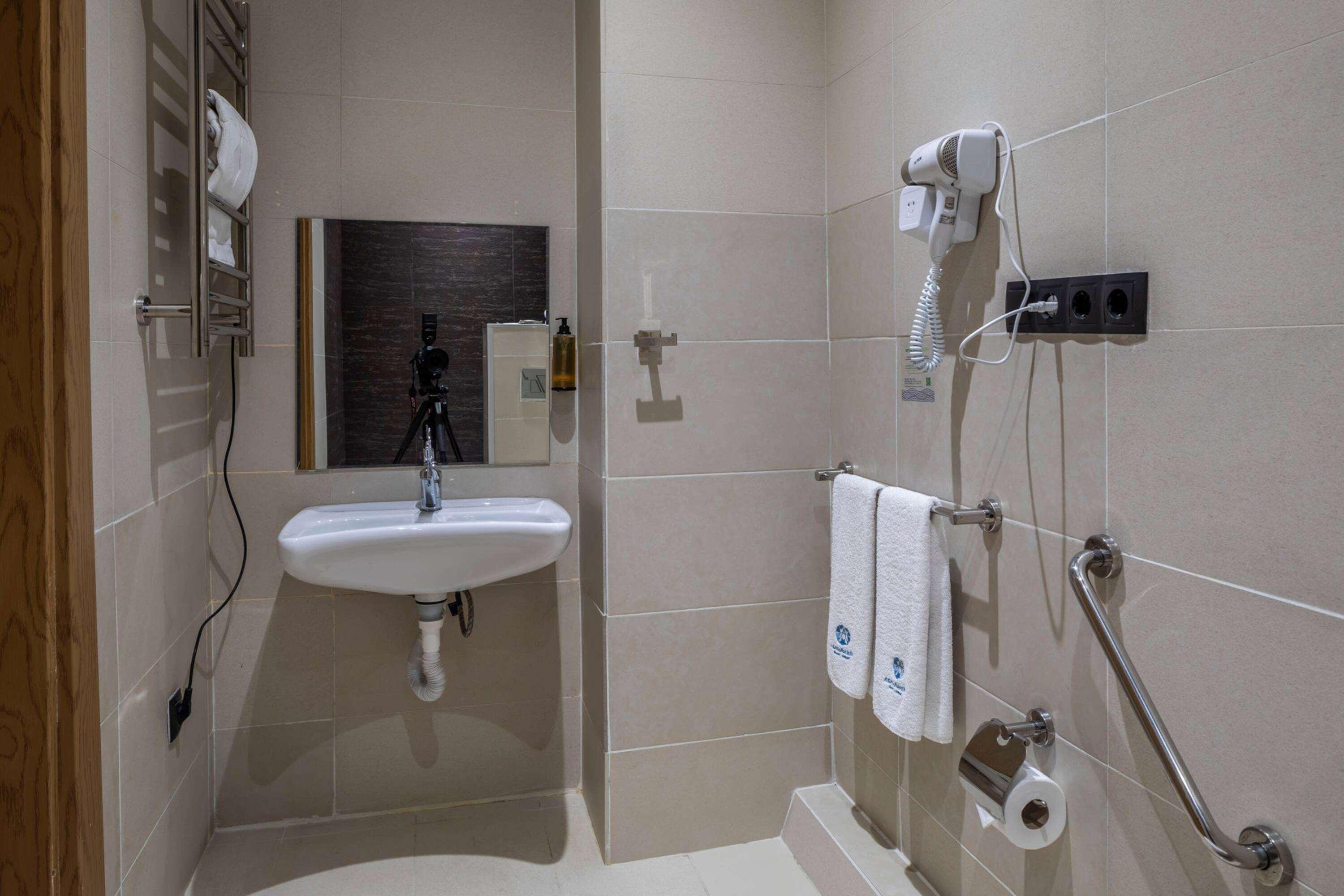 Double or Twin Accessible