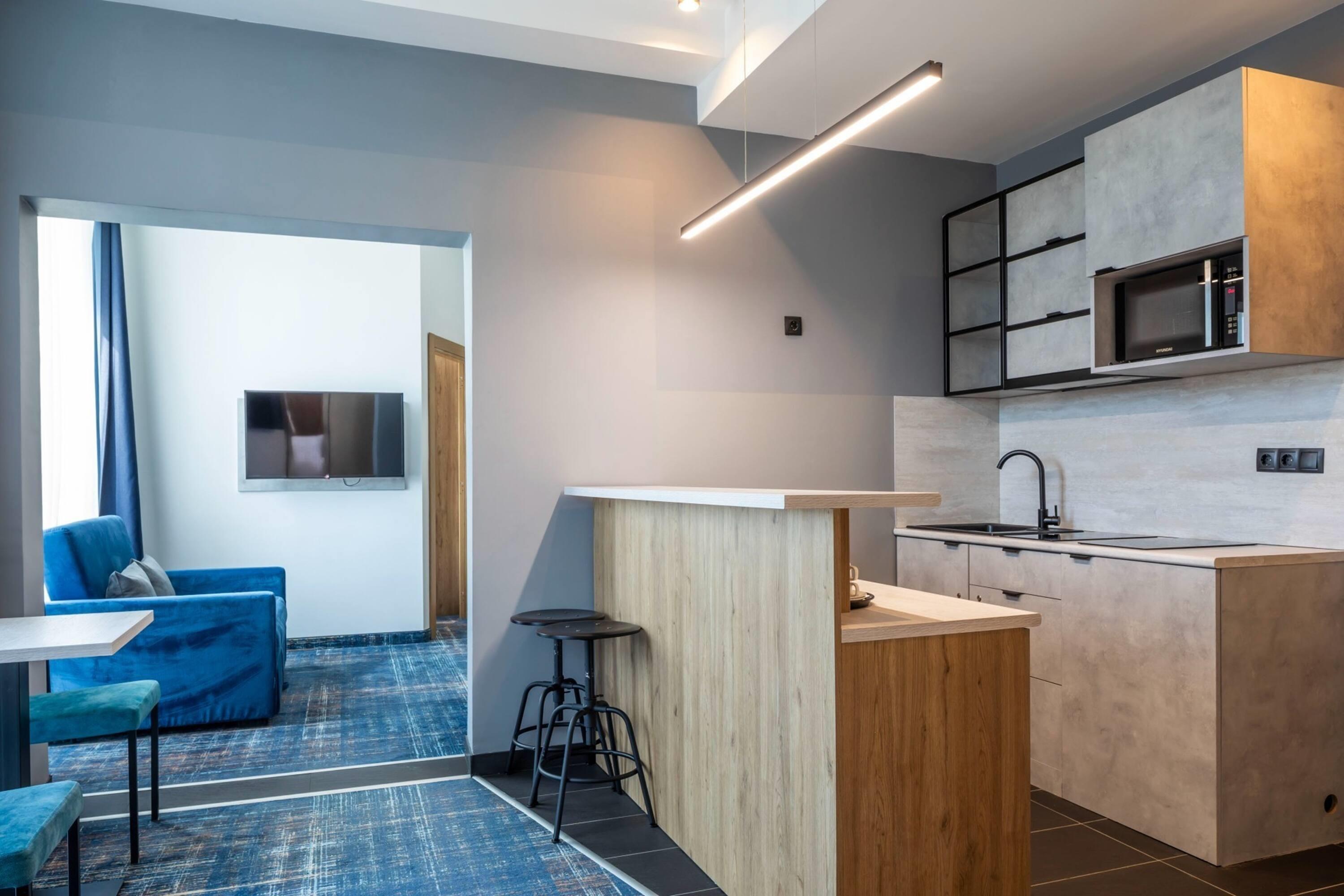 Suite with Views