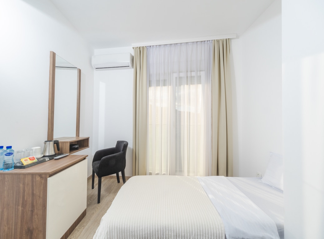 Double or Twin Standard