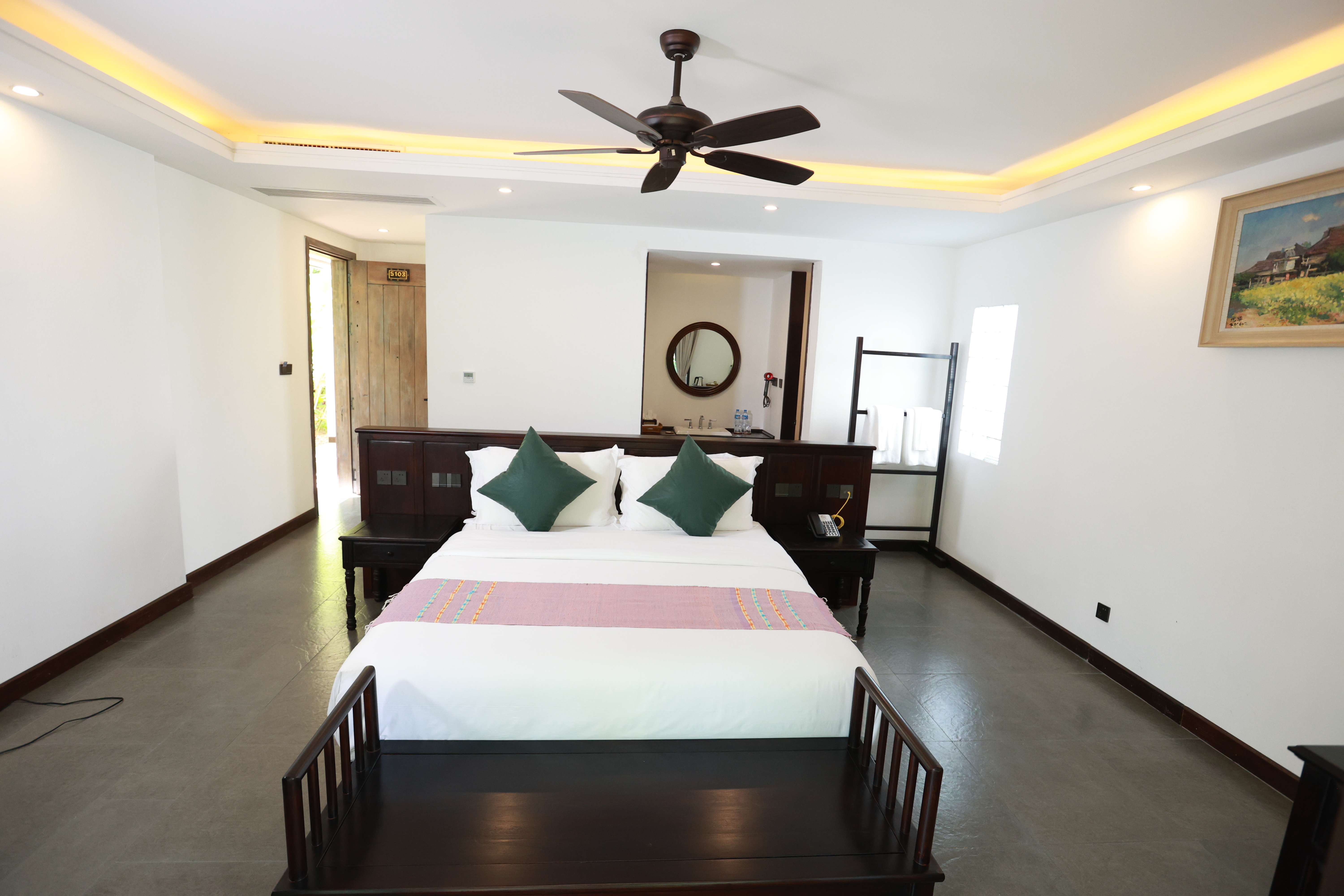 Double Deluxe One Bed