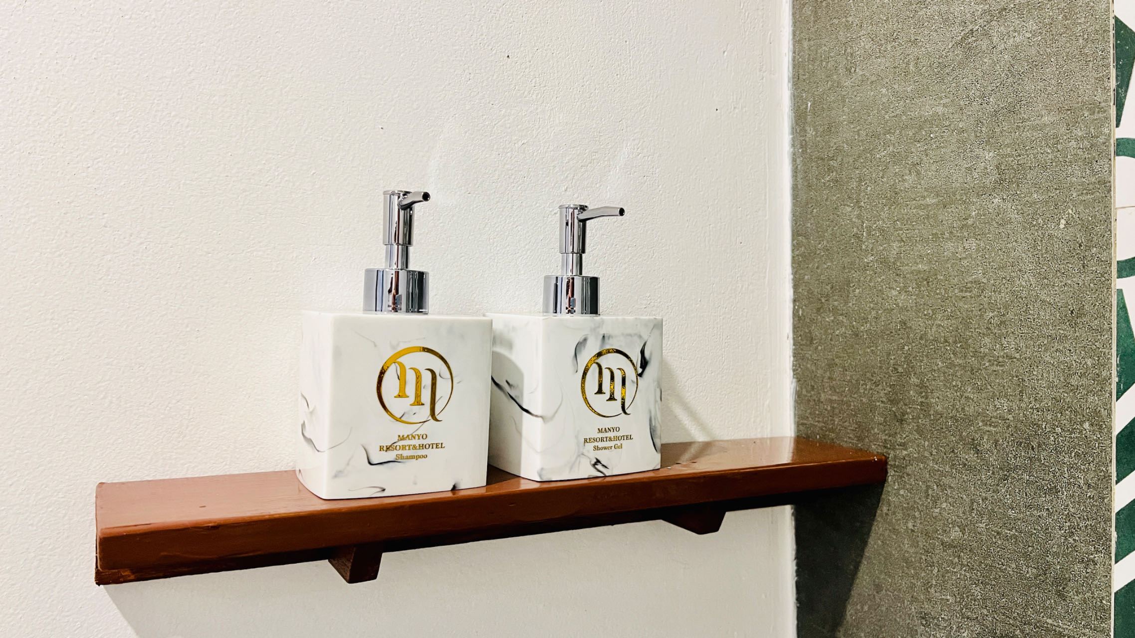 Double Deluxe One Bed