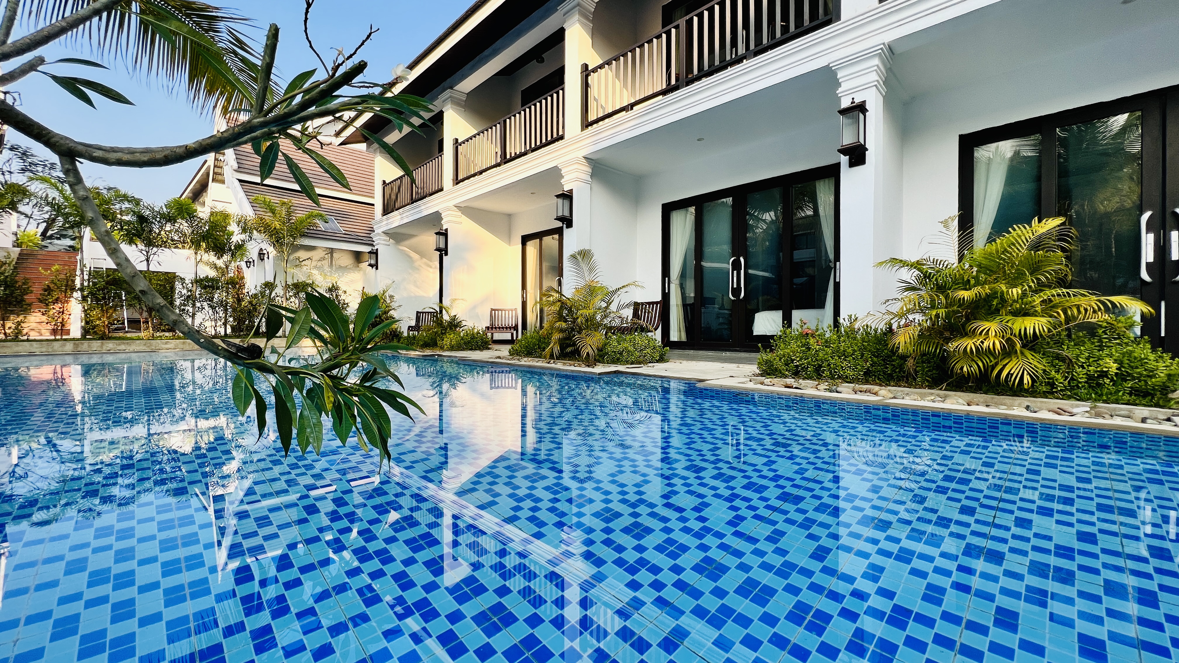 Double Deluxe One Bed