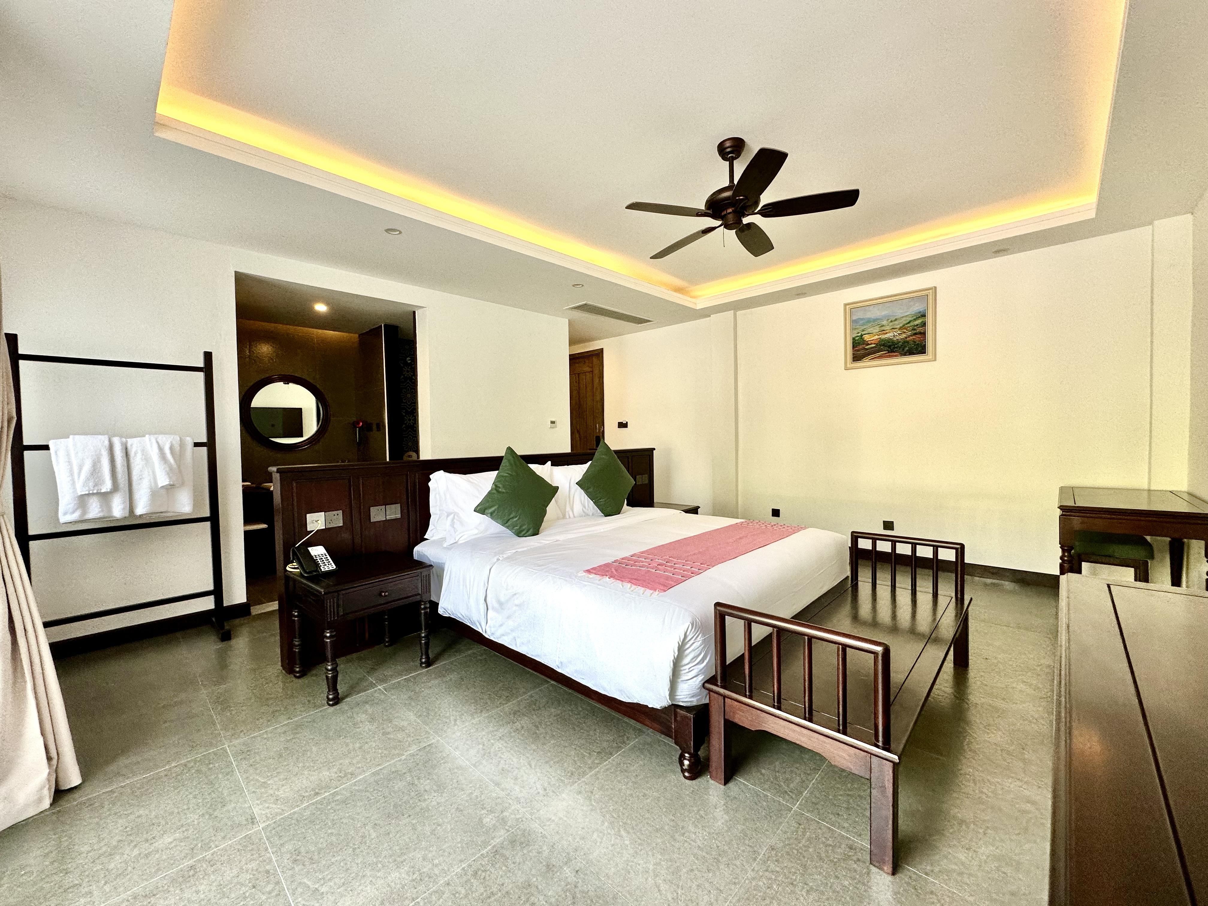 Double Deluxe One Bed