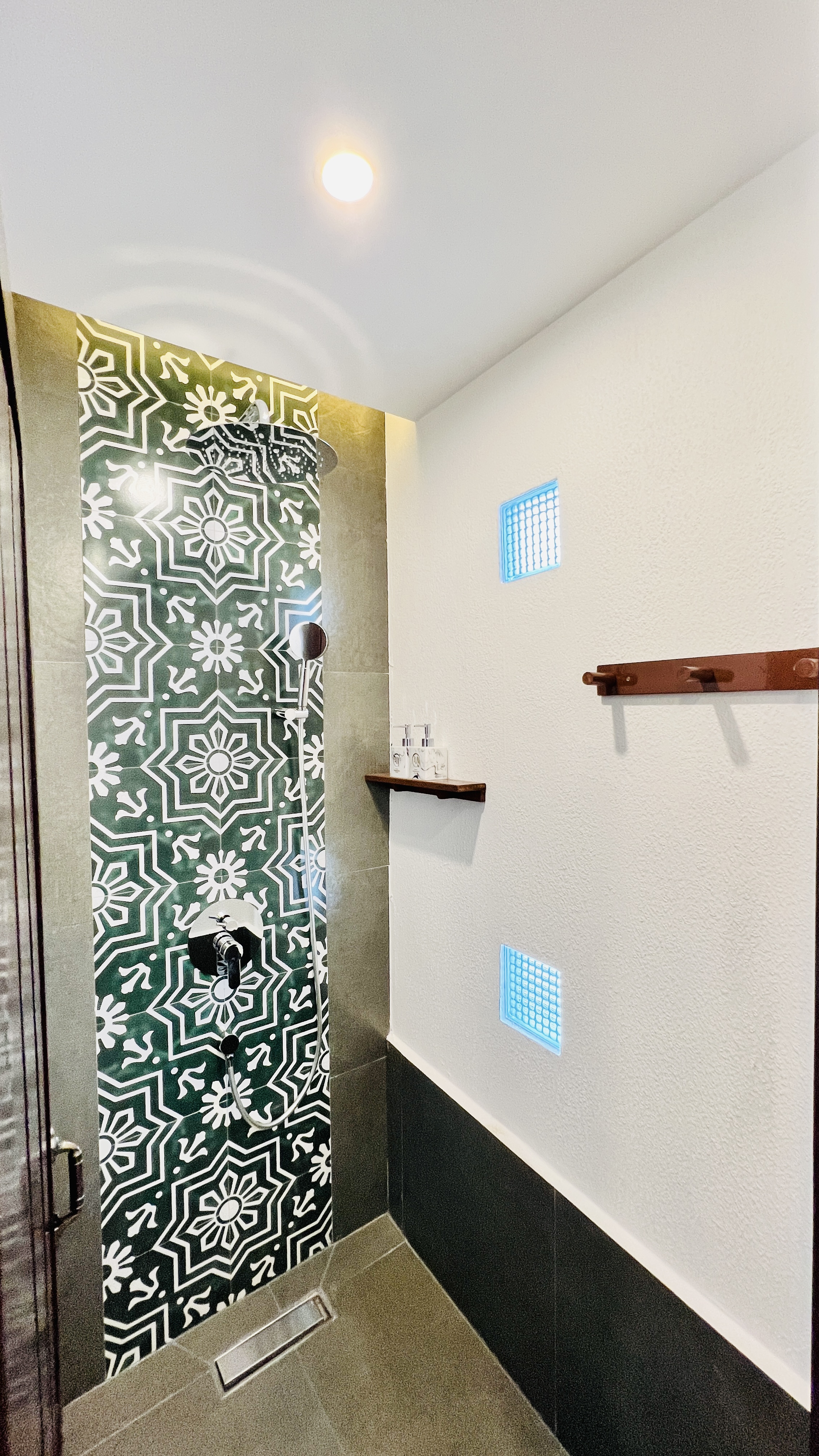 Double Deluxe One Bed