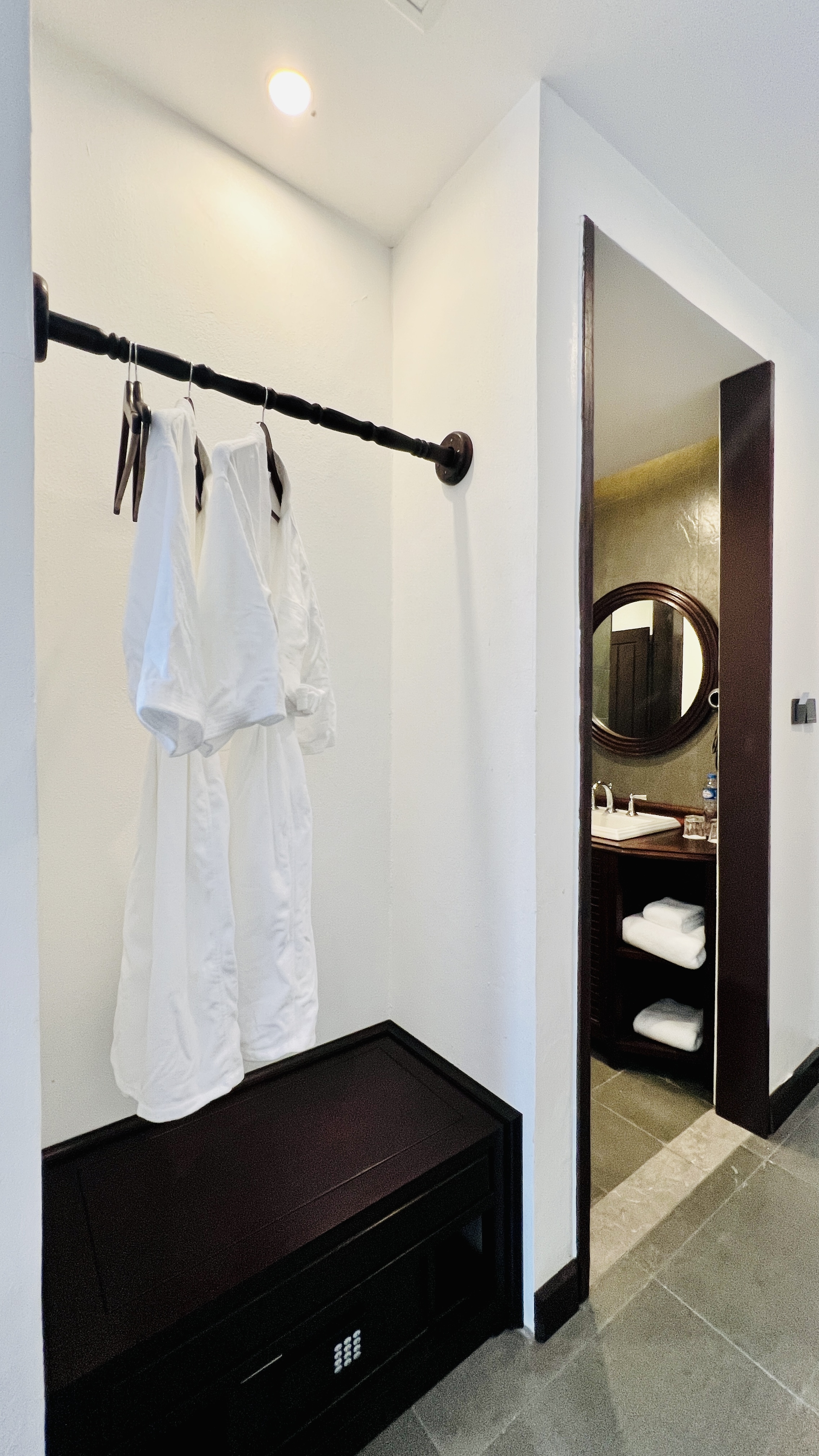 Double Deluxe One Bed