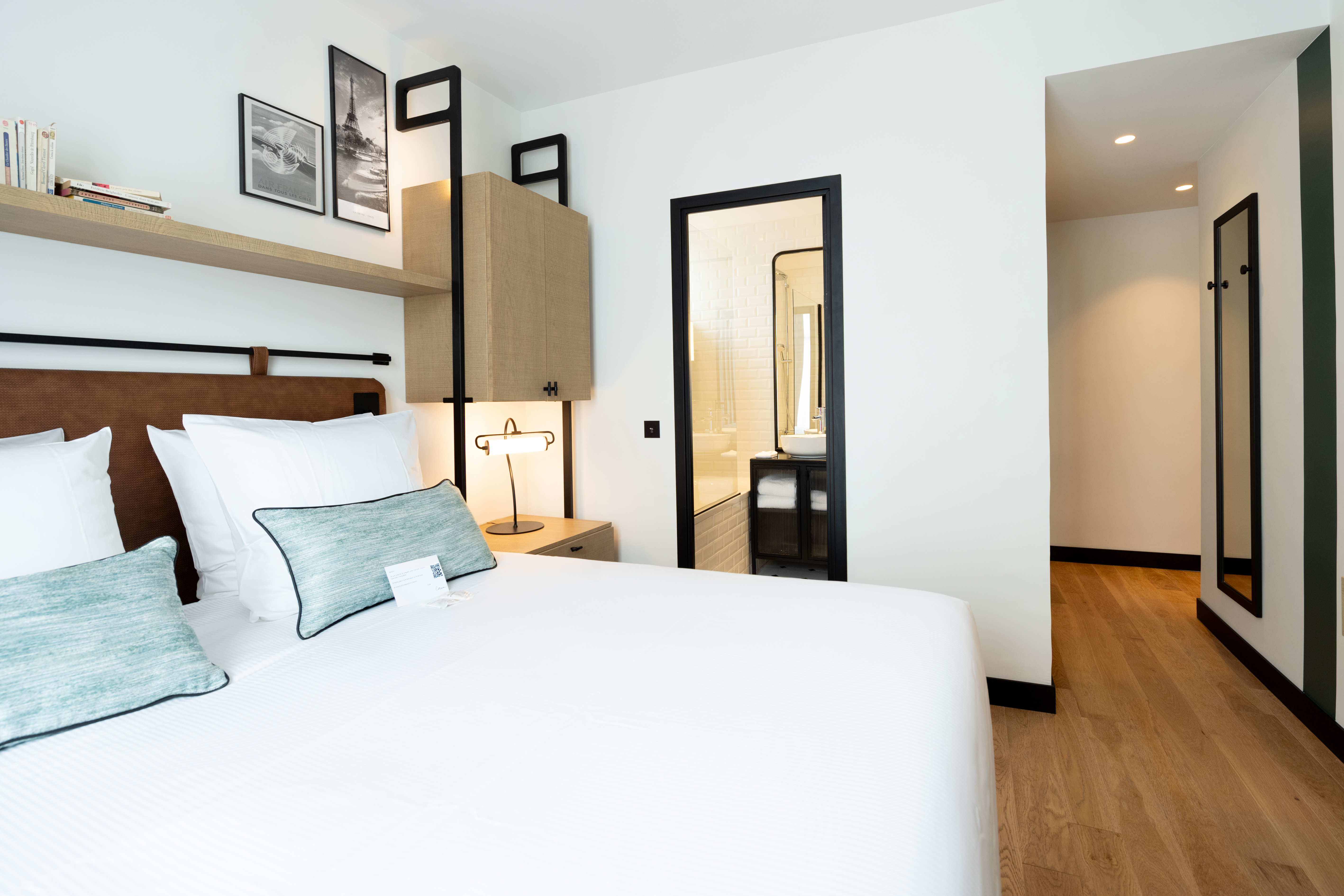 Suite Connecting Room